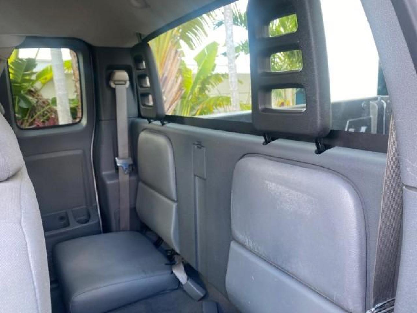 2006 Bright Silver Metallic /Med Slate Gray Dodge Dakota SLT CLUB CAB LOW MILES 55,990 (1D7HE42K06S) with an 3.7L V6 Magnum Engine engine, Automatic transmission, located at 4701 North Dixie Hwy, Pompano Beach, FL, 33064, (954) 422-2889, 26.240938, -80.123474 - OUR WEBPAGE FLORIDACARS1.COM HAS OVER 100 PHOTOS AND FREE CARFAX LINK 2006 DODGE DAKOTA SLT 1 OWNER CLUB CAB 4 DOOR ALL DOORS OPEN VIN: 1D7HE42K06S506201 1 D 7 H E 4 2 K 0 6 S 5 0 6 2 0 1 CLUB CAB PICKUP 3.7L V6 F OHV GASOLINE 22 MPG REAR WHEEL DRIVE Features ABS Brakes Air Conditioning Alloy Wheels- Photo#76