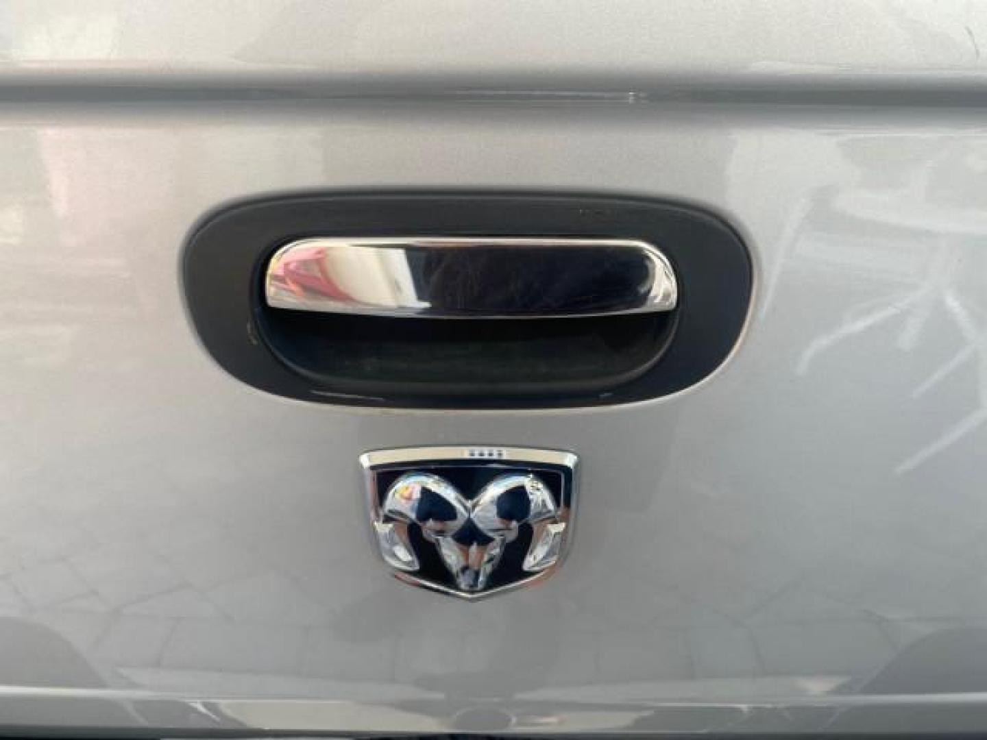 2006 Bright Silver Metallic /Med Slate Gray Dodge Dakota SLT CLUB CAB LOW MILES 55,990 (1D7HE42K06S) with an 3.7L V6 Magnum Engine engine, Automatic transmission, located at 4701 North Dixie Hwy, Pompano Beach, FL, 33064, (954) 422-2889, 26.240938, -80.123474 - OUR WEBPAGE FLORIDACARS1.COM HAS OVER 100 PHOTOS AND FREE CARFAX LINK 2006 DODGE DAKOTA SLT 1 OWNER CLUB CAB 4 DOOR ALL DOORS OPEN VIN: 1D7HE42K06S506201 1 D 7 H E 4 2 K 0 6 S 5 0 6 2 0 1 CLUB CAB PICKUP 3.7L V6 F OHV GASOLINE 22 MPG REAR WHEEL DRIVE Features ABS Brakes Air Conditioning Alloy Wheels- Photo#92
