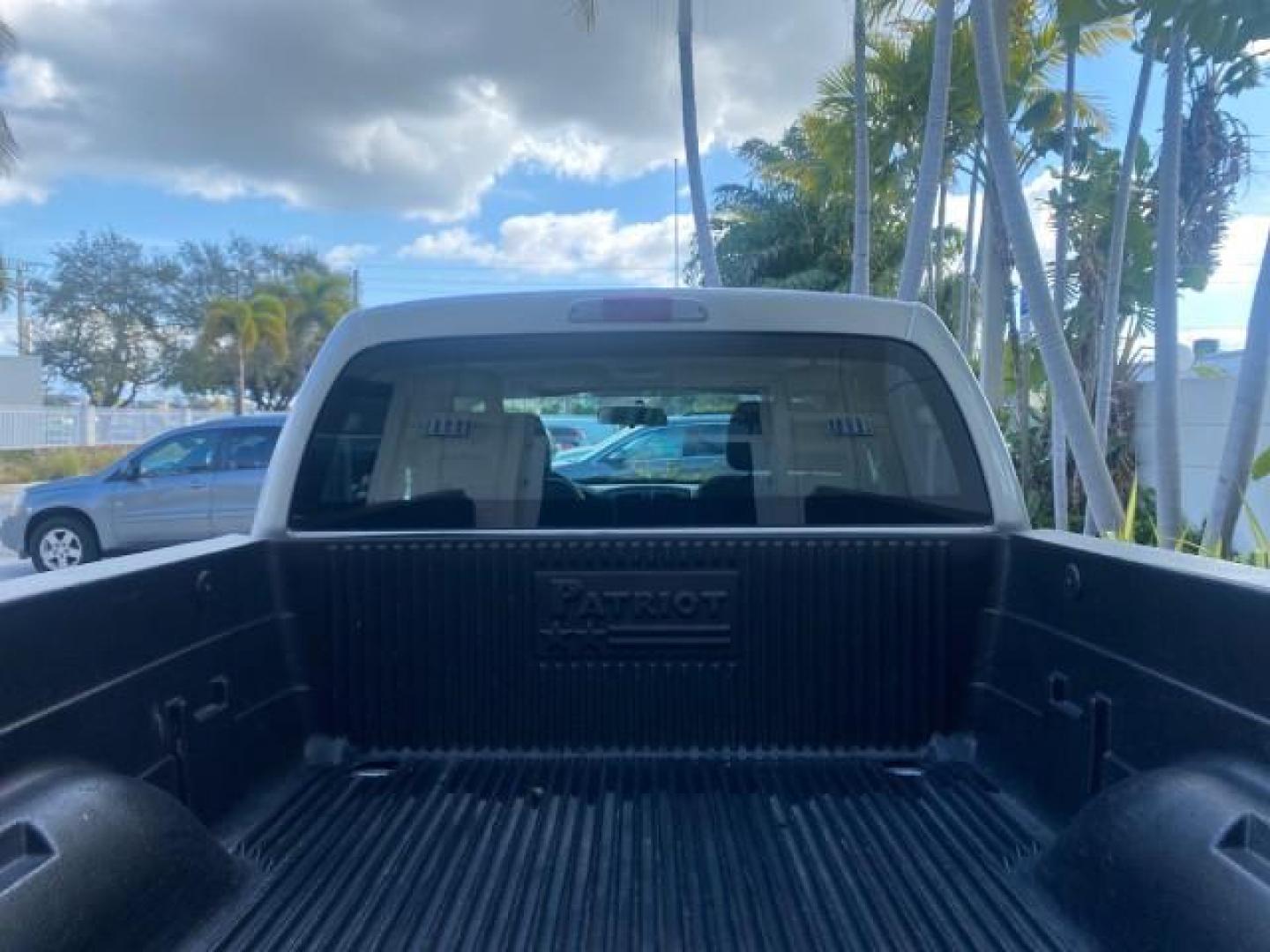 2006 Bright Silver Metallic /Med Slate Gray Dodge Dakota SLT CLUB CAB LOW MILES 55,990 (1D7HE42K06S) with an 3.7L V6 Magnum Engine engine, Automatic transmission, located at 4701 North Dixie Hwy, Pompano Beach, FL, 33064, (954) 422-2889, 26.240938, -80.123474 - OUR WEBPAGE FLORIDACARS1.COM HAS OVER 100 PHOTOS AND FREE CARFAX LINK 2006 DODGE DAKOTA SLT 1 OWNER CLUB CAB 4 DOOR ALL DOORS OPEN VIN: 1D7HE42K06S506201 1 D 7 H E 4 2 K 0 6 S 5 0 6 2 0 1 CLUB CAB PICKUP 3.7L V6 F OHV GASOLINE 22 MPG REAR WHEEL DRIVE Features ABS Brakes Air Conditioning Alloy Wheels- Photo#97