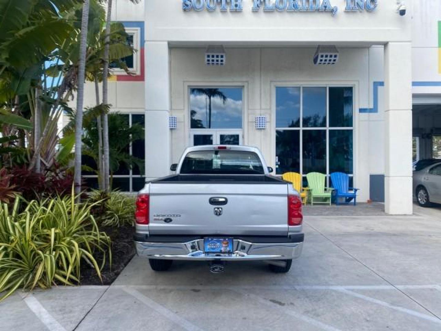 2006 Bright Silver Metallic /Med Slate Gray Dodge Dakota SLT CLUB CAB LOW MILES 55,990 (1D7HE42K06S) with an 3.7L V6 Magnum Engine engine, Automatic transmission, located at 4701 North Dixie Hwy, Pompano Beach, FL, 33064, (954) 422-2889, 26.240938, -80.123474 - OUR WEBPAGE FLORIDACARS1.COM HAS OVER 100 PHOTOS AND FREE CARFAX LINK 2006 DODGE DAKOTA SLT 1 OWNER CLUB CAB 4 DOOR ALL DOORS OPEN VIN: 1D7HE42K06S506201 1 D 7 H E 4 2 K 0 6 S 5 0 6 2 0 1 CLUB CAB PICKUP 3.7L V6 F OHV GASOLINE 22 MPG REAR WHEEL DRIVE Features ABS Brakes Air Conditioning Alloy Wheels- Photo#99