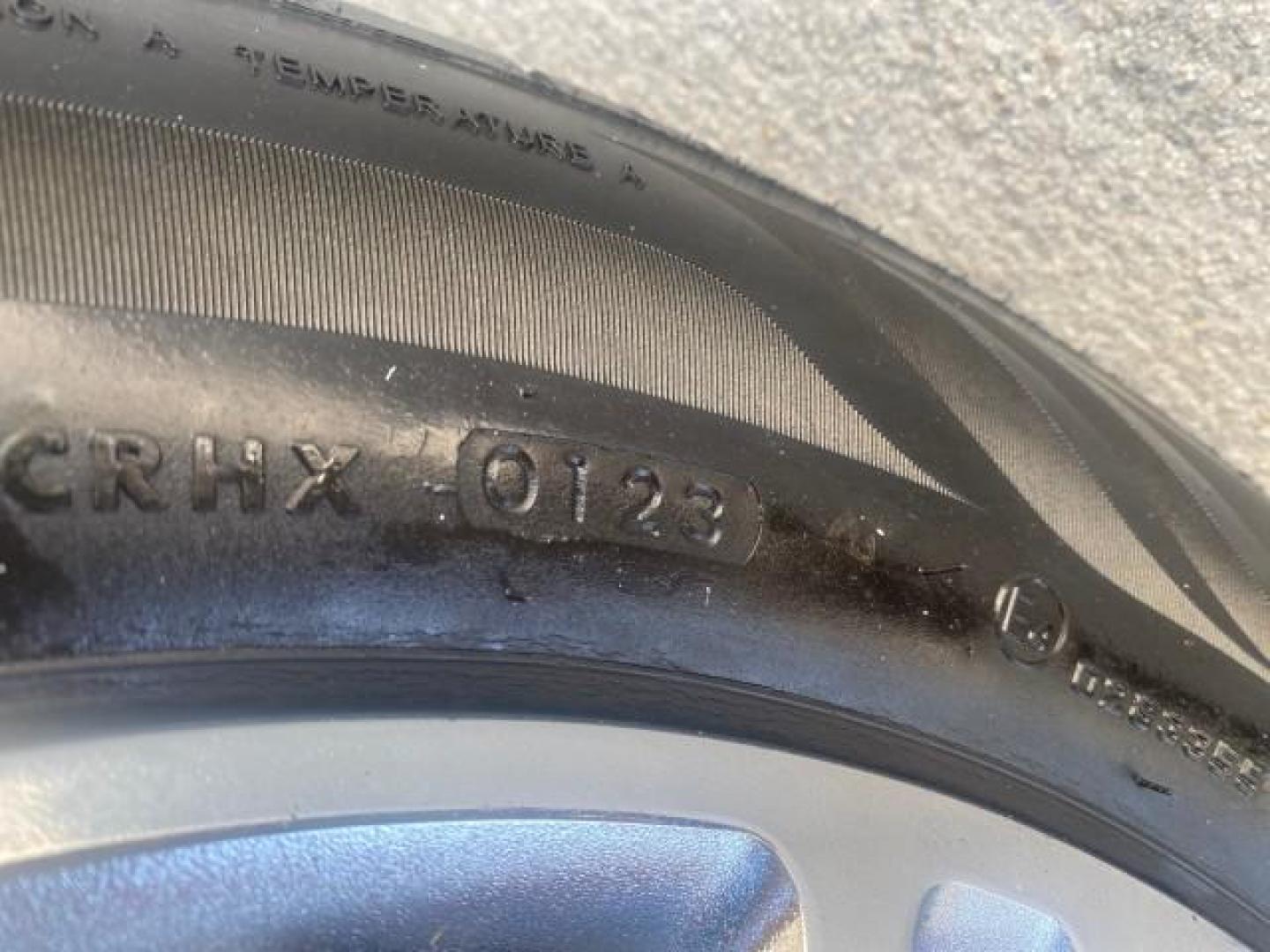 2008 Dark Blue Pearl Metallic /Light Camel Lincoln Town Car Limited LOW MILES 52,200 (2LNHM82V68X) with an 4.6L SOHC FFV V8 Engine engine, Automatic transmission, located at 4701 North Dixie Hwy, Pompano Beach, FL, 33064, (954) 422-2889, 26.240938, -80.123474 - OUR WEBPAGE FLORIDACARS1.COM HAS OVER 100 PHOTOS AND FREE CARFAX LINK 2008 LINCOLN TOWN CAR SIGNATURE LIMITED DARK BLUE PEARL METALLIC VIN: 2LNHM82V68X639586 2 L N H M 8 2 V 6 8 X 6 3 9 5 8 6 SEDAN 4 DR 4.6L V8 F SOHC FLEX FUEL 23 MPG REAR WHEEL DRIVE Features ABS Brakes Air Conditioning Alloy Wheel - Photo#36