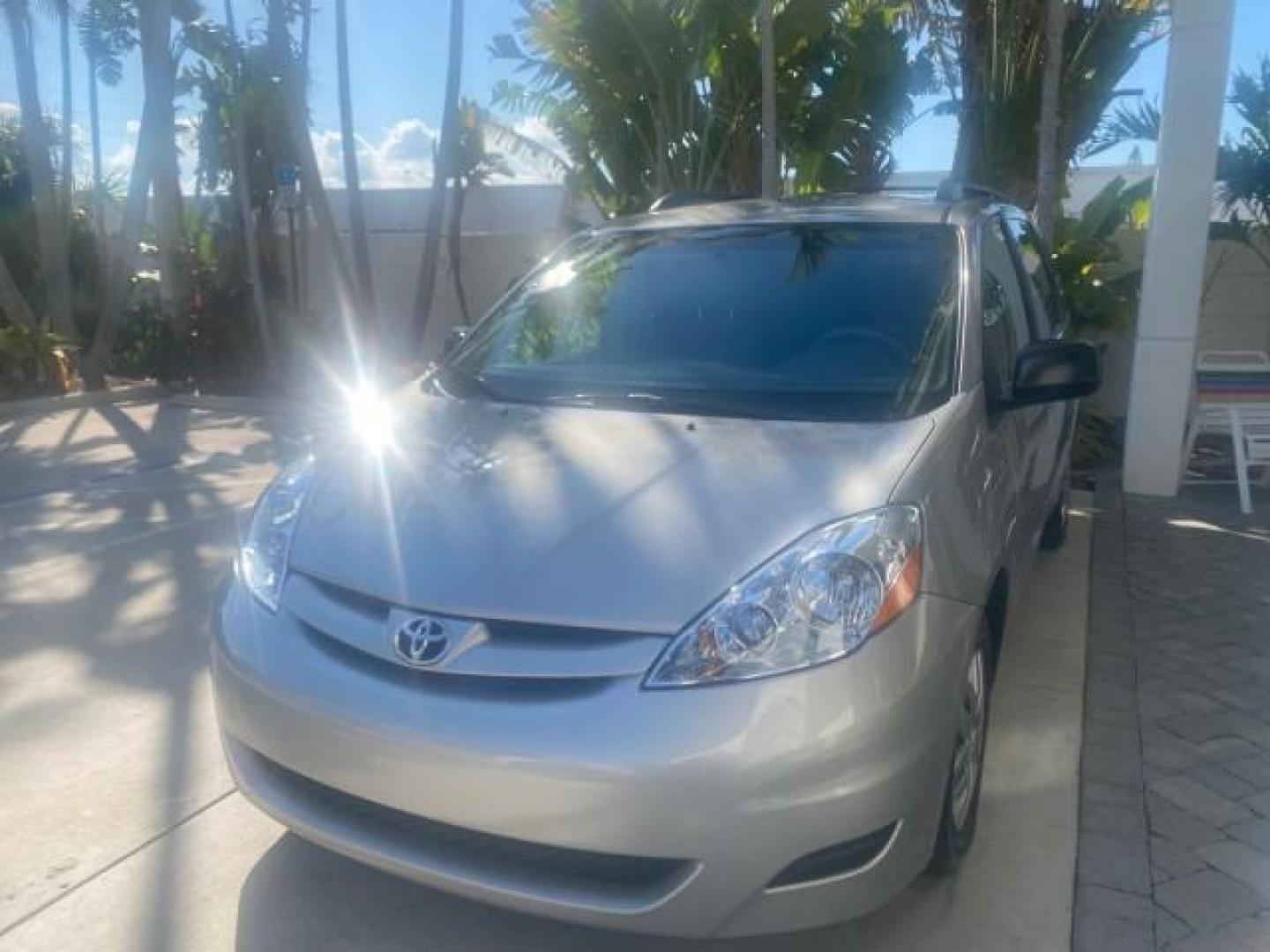 2010 Silver Pine Mica /Stone Toyota Sienna LE LOW MILES 41,871 1 OWNER 7 PASSENGER (5TDKK4CC9AS) with an 3.5L DOHC 24-Valve VVT-i V6 Engine engine, Automatic transmission, located at 4701 North Dixie Hwy, Pompano Beach, FL, 33064, (954) 422-2889, 26.240938, -80.123474 - OUR WEBPAGE FLORIDACARS1.COM HAS OVER 100 PHOTOS AND FREE CARFAX LINK 2010 TOYOTA SIENNA LE 7-PASSENGER 1 OWNER FLORIDA VIN: 5TDKK4CC9AS339371 5 T D K K 4 C C 9 A S 3 3 9 3 7 1 VAN 3.5L V6 F DOHC 24V GASOLINE 23 MPG FRONT WHEEL DRIVE Features ABS Brakes Air Conditioning AM/FM Stereo Automatic Transm - Photo#3