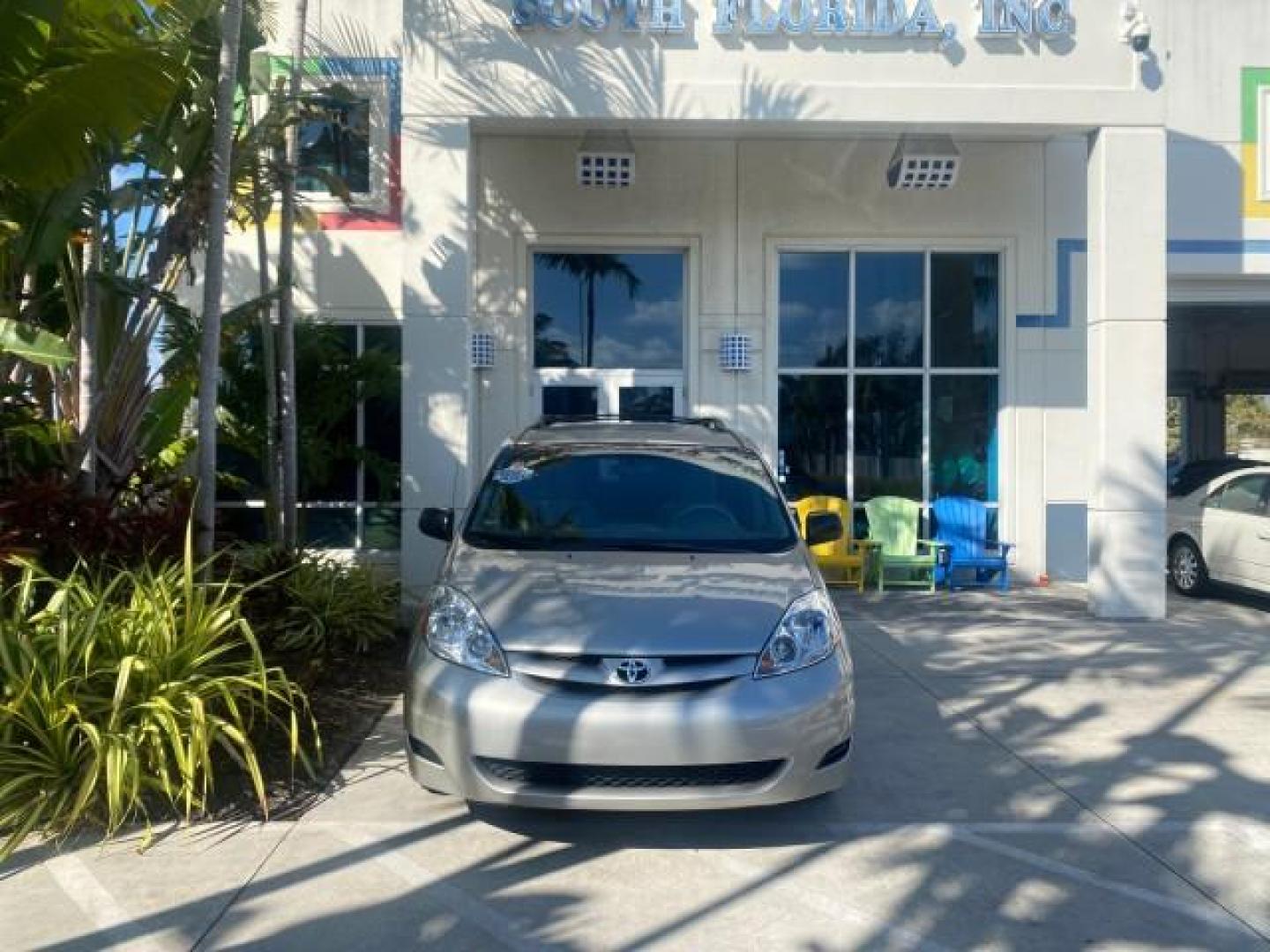 2010 Silver Pine Mica /Stone Toyota Sienna LE LOW MILES 41,871 1 OWNER 7 PASSENGER (5TDKK4CC9AS) with an 3.5L DOHC 24-Valve VVT-i V6 Engine engine, Automatic transmission, located at 4701 North Dixie Hwy, Pompano Beach, FL, 33064, (954) 422-2889, 26.240938, -80.123474 - OUR WEBPAGE FLORIDACARS1.COM HAS OVER 100 PHOTOS AND FREE CARFAX LINK 2010 TOYOTA SIENNA LE 7-PASSENGER 1 OWNER FLORIDA VIN: 5TDKK4CC9AS339371 5 T D K K 4 C C 9 A S 3 3 9 3 7 1 VAN 3.5L V6 F DOHC 24V GASOLINE 23 MPG FRONT WHEEL DRIVE Features ABS Brakes Air Conditioning AM/FM Stereo Automatic Transm - Photo#26
