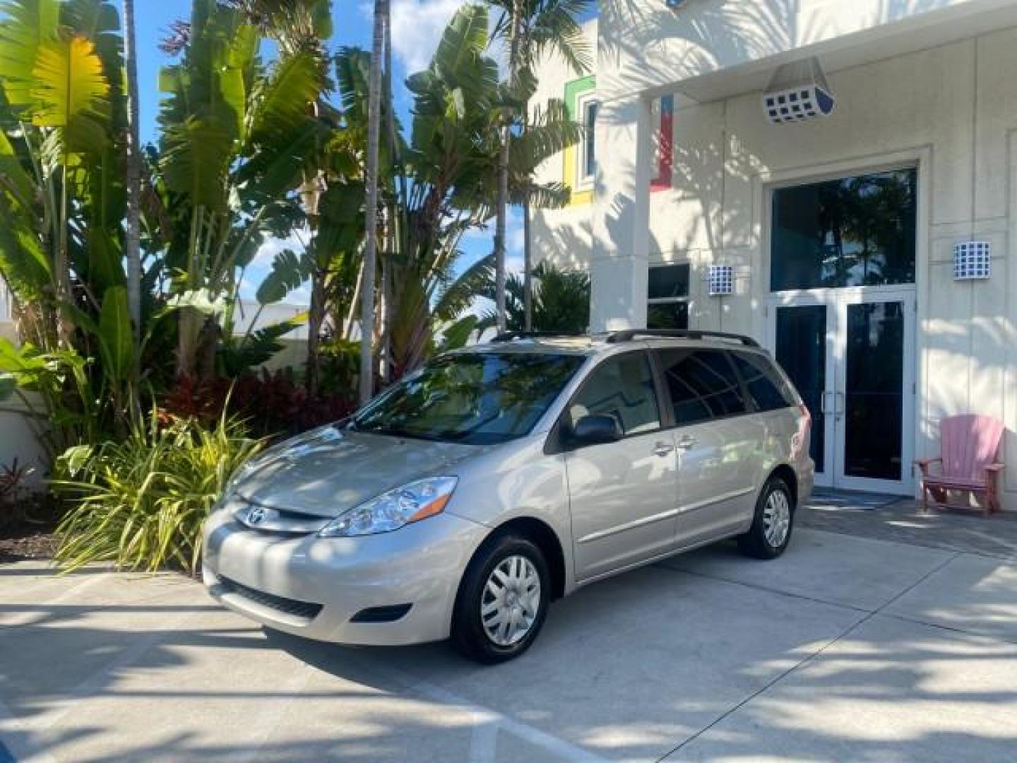 2010 Silver Pine Mica /Stone Toyota Sienna LE LOW MILES 41,871 1 OWNER 7 PASSENGER (5TDKK4CC9AS) with an 3.5L DOHC 24-Valve VVT-i V6 Engine engine, Automatic transmission, located at 4701 North Dixie Hwy, Pompano Beach, FL, 33064, (954) 422-2889, 26.240938, -80.123474 - OUR WEBPAGE FLORIDACARS1.COM HAS OVER 100 PHOTOS AND FREE CARFAX LINK 2010 TOYOTA SIENNA LE 7-PASSENGER 1 OWNER FLORIDA VIN: 5TDKK4CC9AS339371 5 T D K K 4 C C 9 A S 3 3 9 3 7 1 VAN 3.5L V6 F DOHC 24V GASOLINE 23 MPG FRONT WHEEL DRIVE Features ABS Brakes Air Conditioning AM/FM Stereo Automatic Transm - Photo#28