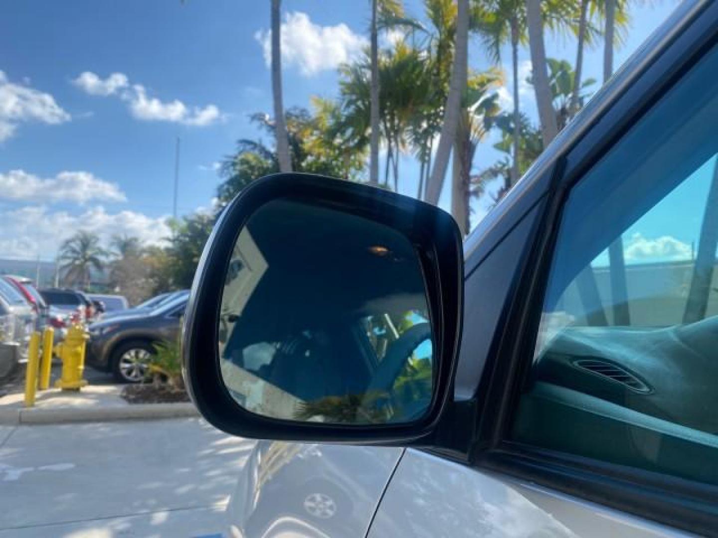 2010 Silver Pine Mica /Stone Toyota Sienna LE LOW MILES 41,871 1 OWNER 7 PASSENGER (5TDKK4CC9AS) with an 3.5L DOHC 24-Valve VVT-i V6 Engine engine, Automatic transmission, located at 4701 North Dixie Hwy, Pompano Beach, FL, 33064, (954) 422-2889, 26.240938, -80.123474 - OUR WEBPAGE FLORIDACARS1.COM HAS OVER 100 PHOTOS AND FREE CARFAX LINK 2010 TOYOTA SIENNA LE 7-PASSENGER 1 OWNER FLORIDA VIN: 5TDKK4CC9AS339371 5 T D K K 4 C C 9 A S 3 3 9 3 7 1 VAN 3.5L V6 F DOHC 24V GASOLINE 23 MPG FRONT WHEEL DRIVE Features ABS Brakes Air Conditioning AM/FM Stereo Automatic Transm - Photo#39