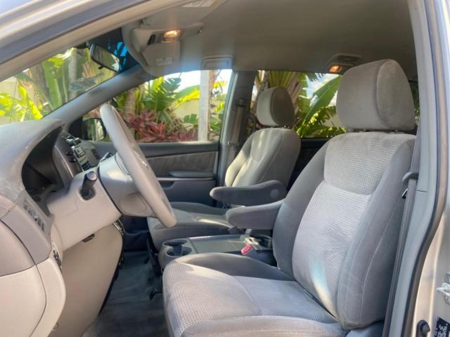 2010 Silver Pine Mica /Stone Toyota Sienna LE LOW MILES 41,871 1 OWNER 7 PASSENGER (5TDKK4CC9AS) with an 3.5L DOHC 24-Valve VVT-i V6 Engine engine, Automatic transmission, located at 4701 North Dixie Hwy, Pompano Beach, FL, 33064, (954) 422-2889, 26.240938, -80.123474 - OUR WEBPAGE FLORIDACARS1.COM HAS OVER 100 PHOTOS AND FREE CARFAX LINK 2010 TOYOTA SIENNA LE 7-PASSENGER 1 OWNER FLORIDA VIN: 5TDKK4CC9AS339371 5 T D K K 4 C C 9 A S 3 3 9 3 7 1 VAN 3.5L V6 F DOHC 24V GASOLINE 23 MPG FRONT WHEEL DRIVE Features ABS Brakes Air Conditioning AM/FM Stereo Automatic Transm - Photo#42