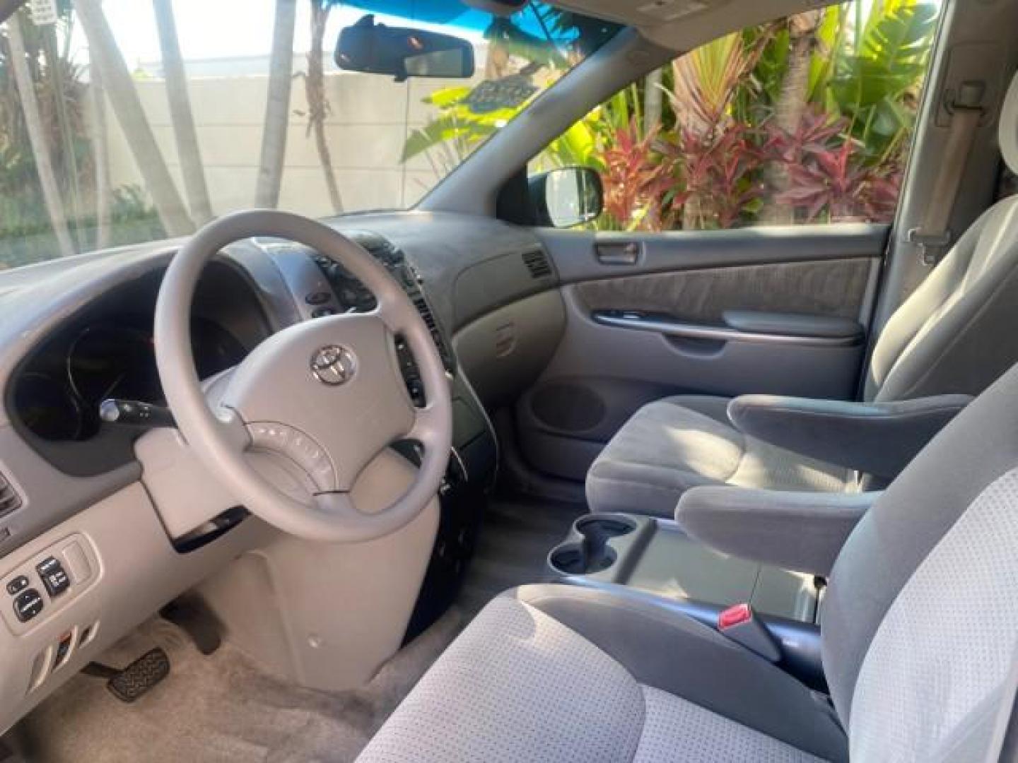 2010 Silver Pine Mica /Stone Toyota Sienna LE LOW MILES 41,871 1 OWNER 7 PASSENGER (5TDKK4CC9AS) with an 3.5L DOHC 24-Valve VVT-i V6 Engine engine, Automatic transmission, located at 4701 North Dixie Hwy, Pompano Beach, FL, 33064, (954) 422-2889, 26.240938, -80.123474 - OUR WEBPAGE FLORIDACARS1.COM HAS OVER 100 PHOTOS AND FREE CARFAX LINK 2010 TOYOTA SIENNA LE 7-PASSENGER 1 OWNER FLORIDA VIN: 5TDKK4CC9AS339371 5 T D K K 4 C C 9 A S 3 3 9 3 7 1 VAN 3.5L V6 F DOHC 24V GASOLINE 23 MPG FRONT WHEEL DRIVE Features ABS Brakes Air Conditioning AM/FM Stereo Automatic Transm - Photo#45