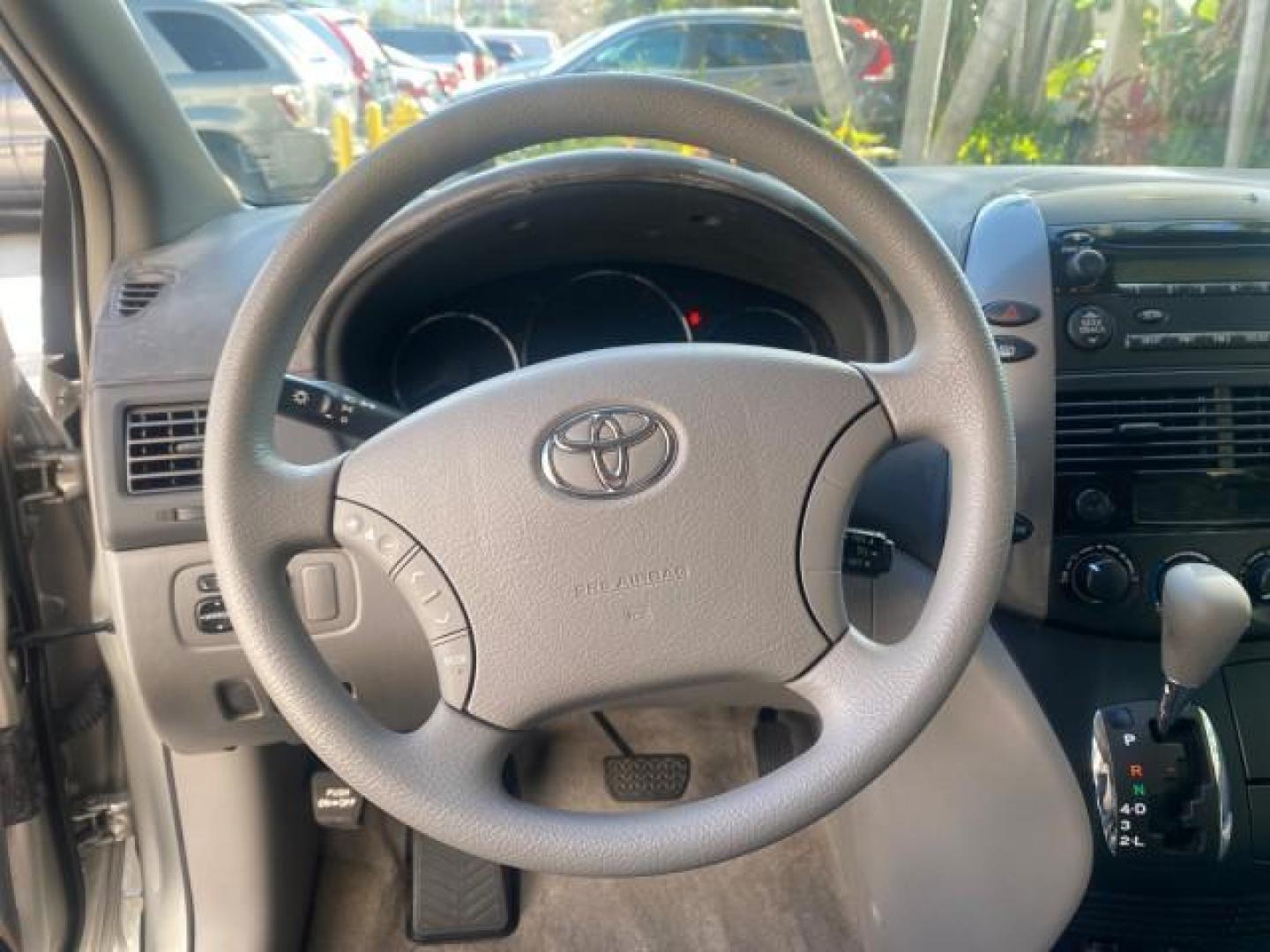 2010 Silver Pine Mica /Stone Toyota Sienna LE LOW MILES 41,871 1 OWNER 7 PASSENGER (5TDKK4CC9AS) with an 3.5L DOHC 24-Valve VVT-i V6 Engine engine, Automatic transmission, located at 4701 North Dixie Hwy, Pompano Beach, FL, 33064, (954) 422-2889, 26.240938, -80.123474 - OUR WEBPAGE FLORIDACARS1.COM HAS OVER 100 PHOTOS AND FREE CARFAX LINK 2010 TOYOTA SIENNA LE 7-PASSENGER 1 OWNER FLORIDA VIN: 5TDKK4CC9AS339371 5 T D K K 4 C C 9 A S 3 3 9 3 7 1 VAN 3.5L V6 F DOHC 24V GASOLINE 23 MPG FRONT WHEEL DRIVE Features ABS Brakes Air Conditioning AM/FM Stereo Automatic Transm - Photo#48