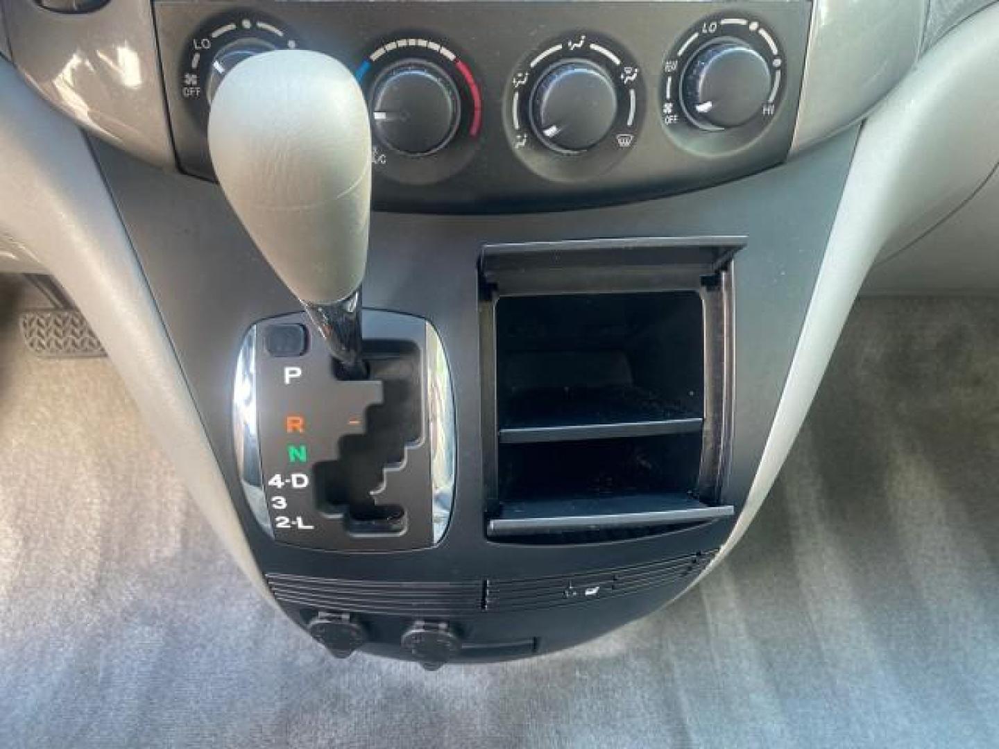 2010 Silver Pine Mica /Stone Toyota Sienna LE LOW MILES 41,871 1 OWNER 7 PASSENGER (5TDKK4CC9AS) with an 3.5L DOHC 24-Valve VVT-i V6 Engine engine, Automatic transmission, located at 4701 North Dixie Hwy, Pompano Beach, FL, 33064, (954) 422-2889, 26.240938, -80.123474 - OUR WEBPAGE FLORIDACARS1.COM HAS OVER 100 PHOTOS AND FREE CARFAX LINK 2010 TOYOTA SIENNA LE 7-PASSENGER 1 OWNER FLORIDA VIN: 5TDKK4CC9AS339371 5 T D K K 4 C C 9 A S 3 3 9 3 7 1 VAN 3.5L V6 F DOHC 24V GASOLINE 23 MPG FRONT WHEEL DRIVE Features ABS Brakes Air Conditioning AM/FM Stereo Automatic Transm - Photo#60