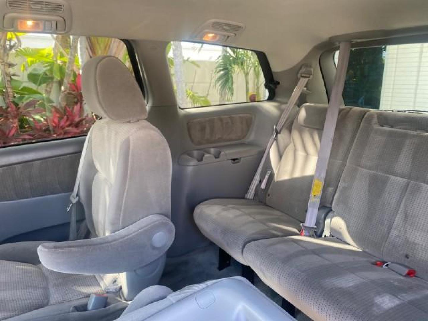 2010 Silver Pine Mica /Stone Toyota Sienna LE LOW MILES 41,871 1 OWNER 7 PASSENGER (5TDKK4CC9AS) with an 3.5L DOHC 24-Valve VVT-i V6 Engine engine, Automatic transmission, located at 4701 North Dixie Hwy, Pompano Beach, FL, 33064, (954) 422-2889, 26.240938, -80.123474 - OUR WEBPAGE FLORIDACARS1.COM HAS OVER 100 PHOTOS AND FREE CARFAX LINK 2010 TOYOTA SIENNA LE 7-PASSENGER 1 OWNER FLORIDA VIN: 5TDKK4CC9AS339371 5 T D K K 4 C C 9 A S 3 3 9 3 7 1 VAN 3.5L V6 F DOHC 24V GASOLINE 23 MPG FRONT WHEEL DRIVE Features ABS Brakes Air Conditioning AM/FM Stereo Automatic Transm - Photo#82