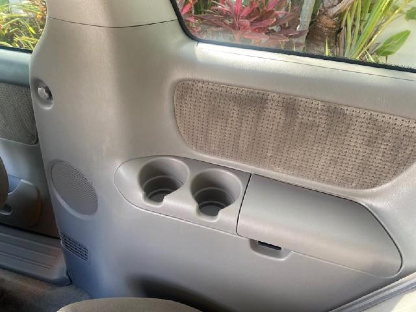 2010 Silver Pine Mica /Stone Toyota Sienna LE LOW MILES 41,871 1 OWNER 7 PASSENGER (5TDKK4CC9AS) with an 3.5L DOHC 24-Valve VVT-i V6 Engine engine, Automatic transmission, located at 4701 North Dixie Hwy, Pompano Beach, FL, 33064, (954) 422-2889, 26.240938, -80.123474 - OUR WEBPAGE FLORIDACARS1.COM HAS OVER 100 PHOTOS AND FREE CARFAX LINK 2010 TOYOTA SIENNA LE 7-PASSENGER 1 OWNER FLORIDA VIN: 5TDKK4CC9AS339371 5 T D K K 4 C C 9 A S 3 3 9 3 7 1 VAN 3.5L V6 F DOHC 24V GASOLINE 23 MPG FRONT WHEEL DRIVE Features ABS Brakes Air Conditioning AM/FM Stereo Automatic Transm - Photo#89