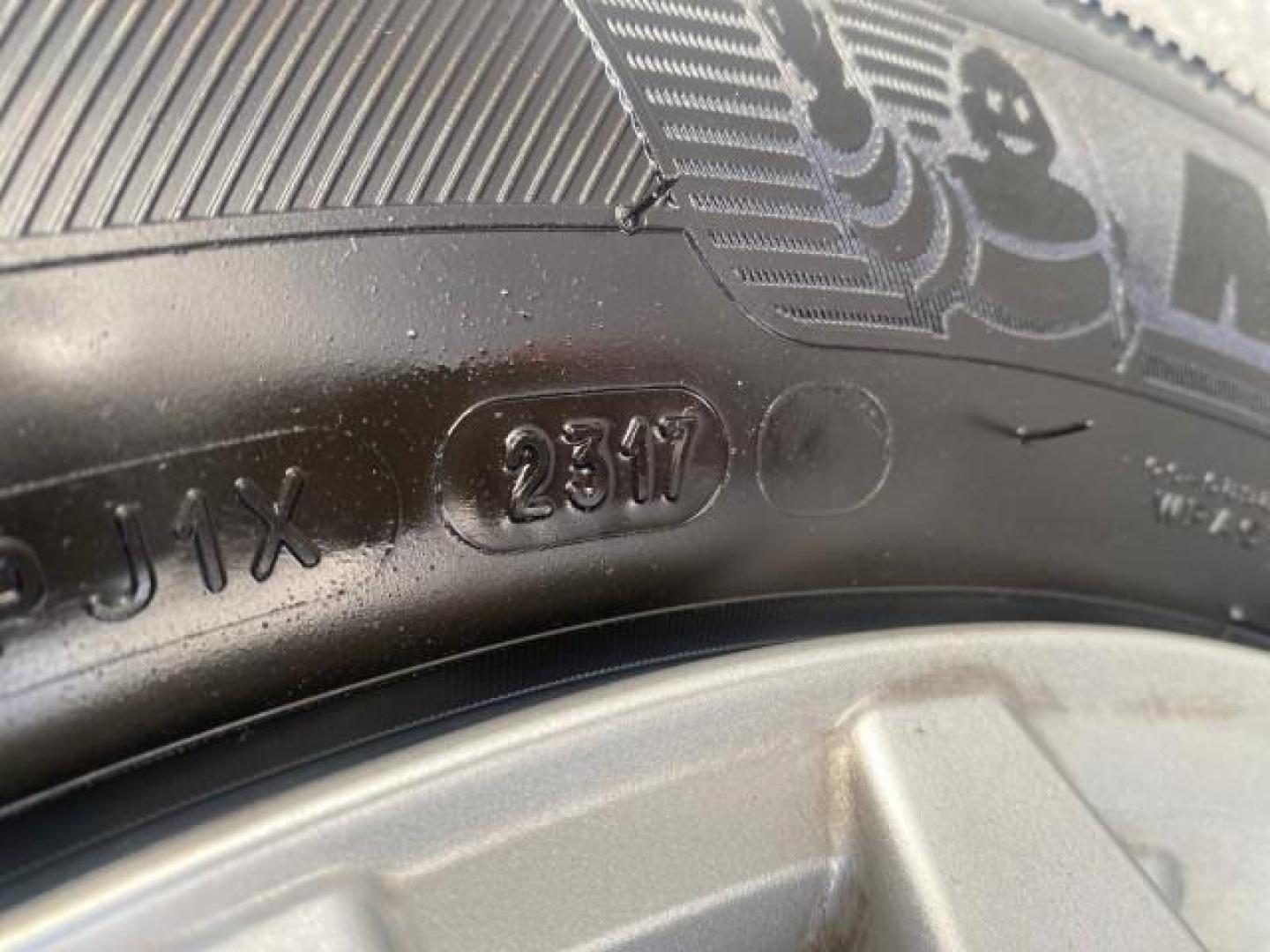 2010 Silver Pine Mica /Stone Toyota Sienna LE LOW MILES 41,871 1 OWNER 7 PASSENGER (5TDKK4CC9AS) with an 3.5L DOHC 24-Valve VVT-i V6 Engine engine, Automatic transmission, located at 4701 North Dixie Hwy, Pompano Beach, FL, 33064, (954) 422-2889, 26.240938, -80.123474 - OUR WEBPAGE FLORIDACARS1.COM HAS OVER 100 PHOTOS AND FREE CARFAX LINK 2010 TOYOTA SIENNA LE 7-PASSENGER 1 OWNER FLORIDA VIN: 5TDKK4CC9AS339371 5 T D K K 4 C C 9 A S 3 3 9 3 7 1 VAN 3.5L V6 F DOHC 24V GASOLINE 23 MPG FRONT WHEEL DRIVE Features ABS Brakes Air Conditioning AM/FM Stereo Automatic Transm - Photo#96