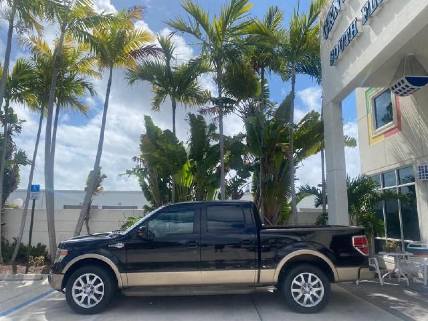 2013 Tuxedo Black Metallic /Chaparral w/Pale Adobe Interior Ford F-150 King Ranch LOW MILES 60,151 1 OWNER (1FTFW1CF6DK) with an 5.0L V8 FFV Engine engine, Automatic transmission, located at 4701 North Dixie Hwy, Pompano Beach, FL, 33064, (954) 422-2889, 26.240938, -80.123474 - OUR WEBPAGE FLORIDACARS1.COM HAS OVER 100 PHOTOS AND FREE CARFAX LINK 2013 FORD F-150 KING RANCH 1 OWNER FLORIDA SUNROOF LOADED VIN: 1FTFW1CF6DKF83375 1 F T F W 1 C F 6 D K F 8 3 3 7 5 CREW PICKUP 5.0L V8 F DOHC 32V FLEX FUEL 21 MPG REAR WHEEL DRIVE Features A/C Seat(s) ABS Brakes Air Conditioning A - Photo#5