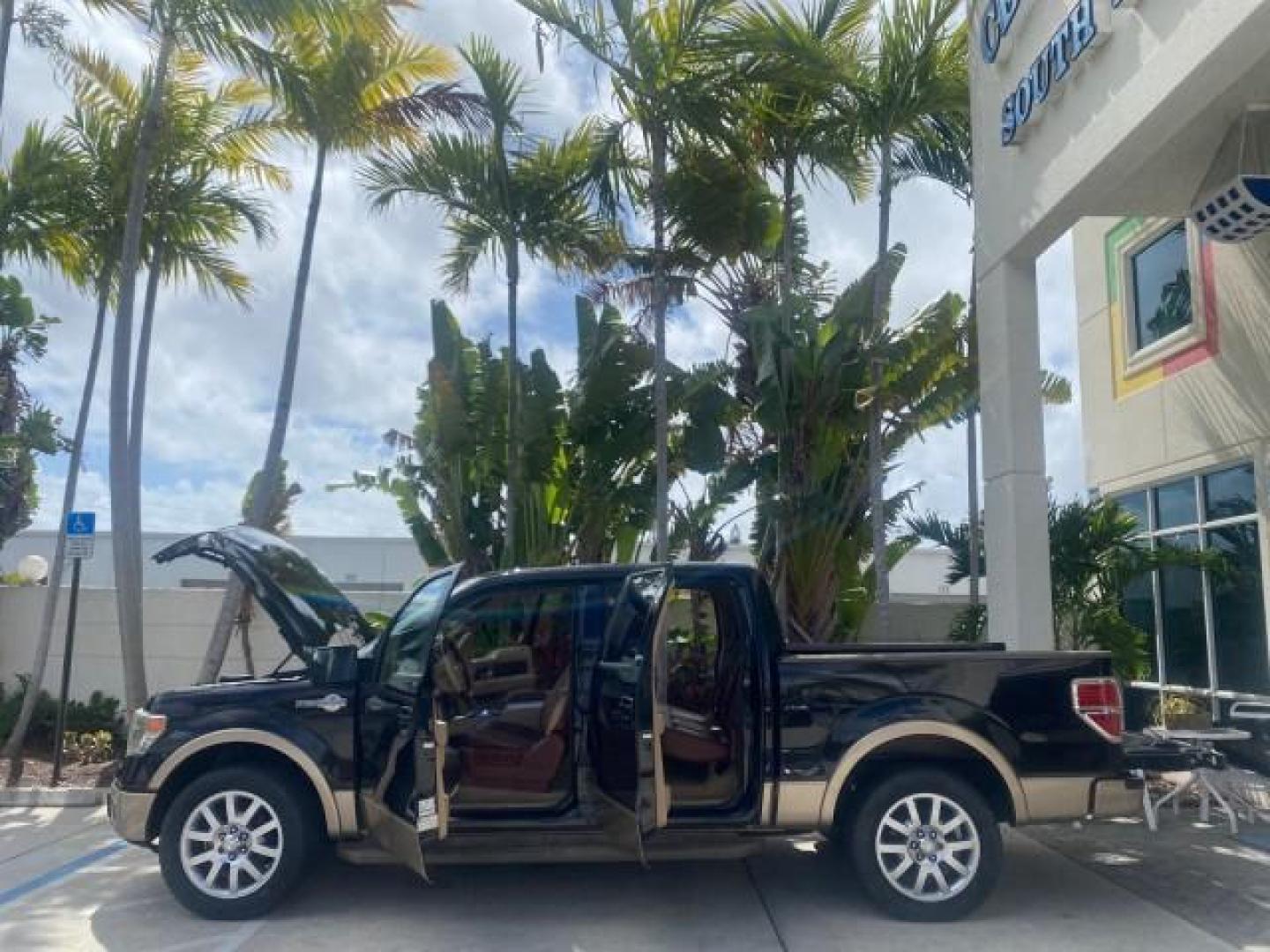 2013 Tuxedo Black Metallic /Chaparral w/Pale Adobe Interior Ford F-150 King Ranch LOW MILES 60,151 1 OWNER (1FTFW1CF6DK) with an 5.0L V8 FFV Engine engine, Automatic transmission, located at 4701 North Dixie Hwy, Pompano Beach, FL, 33064, (954) 422-2889, 26.240938, -80.123474 - OUR WEBPAGE FLORIDACARS1.COM HAS OVER 100 PHOTOS AND FREE CARFAX LINK 2013 FORD F-150 KING RANCH 1 OWNER FLORIDA SUNROOF LOADED VIN: 1FTFW1CF6DKF83375 1 F T F W 1 C F 6 D K F 8 3 3 7 5 CREW PICKUP 5.0L V8 F DOHC 32V FLEX FUEL 21 MPG REAR WHEEL DRIVE Features A/C Seat(s) ABS Brakes Air Conditioning A - Photo#9