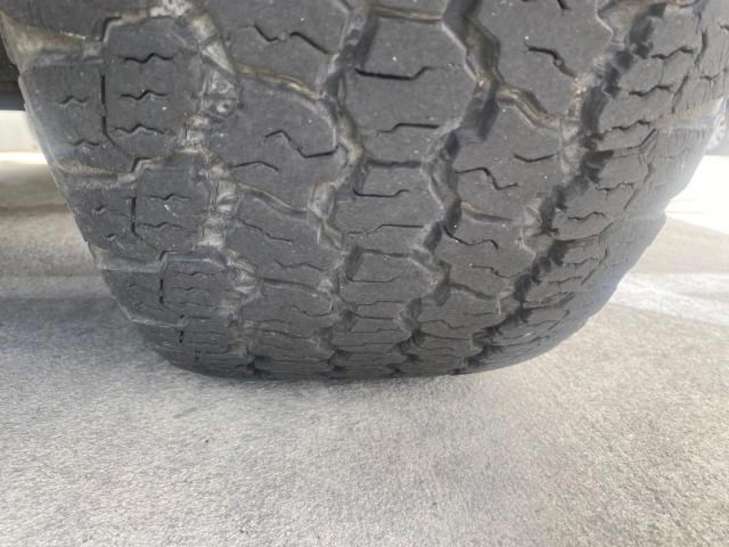 2013 Tuxedo Black Metallic /Chaparral w/Pale Adobe Interior Ford F-150 King Ranch LOW MILES 60,151 1 OWNER (1FTFW1CF6DK) with an 5.0L V8 FFV Engine engine, Automatic transmission, located at 4701 North Dixie Hwy, Pompano Beach, FL, 33064, (954) 422-2889, 26.240938, -80.123474 - OUR WEBPAGE FLORIDACARS1.COM HAS OVER 100 PHOTOS AND FREE CARFAX LINK 2013 FORD F-150 KING RANCH 1 OWNER FLORIDA SUNROOF LOADED VIN: 1FTFW1CF6DKF83375 1 F T F W 1 C F 6 D K F 8 3 3 7 5 CREW PICKUP 5.0L V8 F DOHC 32V FLEX FUEL 21 MPG REAR WHEEL DRIVE Features A/C Seat(s) ABS Brakes Air Conditioning A - Photo#21