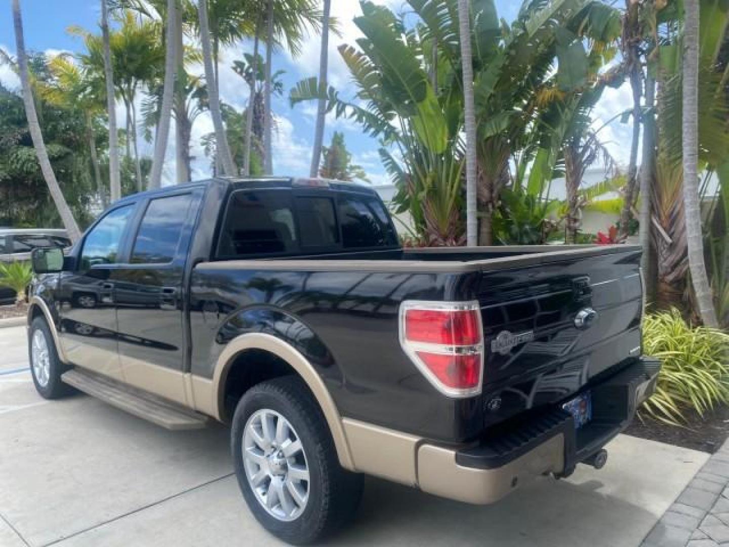 2013 Tuxedo Black Metallic /Chaparral w/Pale Adobe Interior Ford F-150 King Ranch LOW MILES 60,151 1 OWNER (1FTFW1CF6DK) with an 5.0L V8 FFV Engine engine, Automatic transmission, located at 4701 North Dixie Hwy, Pompano Beach, FL, 33064, (954) 422-2889, 26.240938, -80.123474 - OUR WEBPAGE FLORIDACARS1.COM HAS OVER 100 PHOTOS AND FREE CARFAX LINK 2013 FORD F-150 KING RANCH 1 OWNER FLORIDA SUNROOF LOADED VIN: 1FTFW1CF6DKF83375 1 F T F W 1 C F 6 D K F 8 3 3 7 5 CREW PICKUP 5.0L V8 F DOHC 32V FLEX FUEL 21 MPG REAR WHEEL DRIVE Features A/C Seat(s) ABS Brakes Air Conditioning A - Photo#34