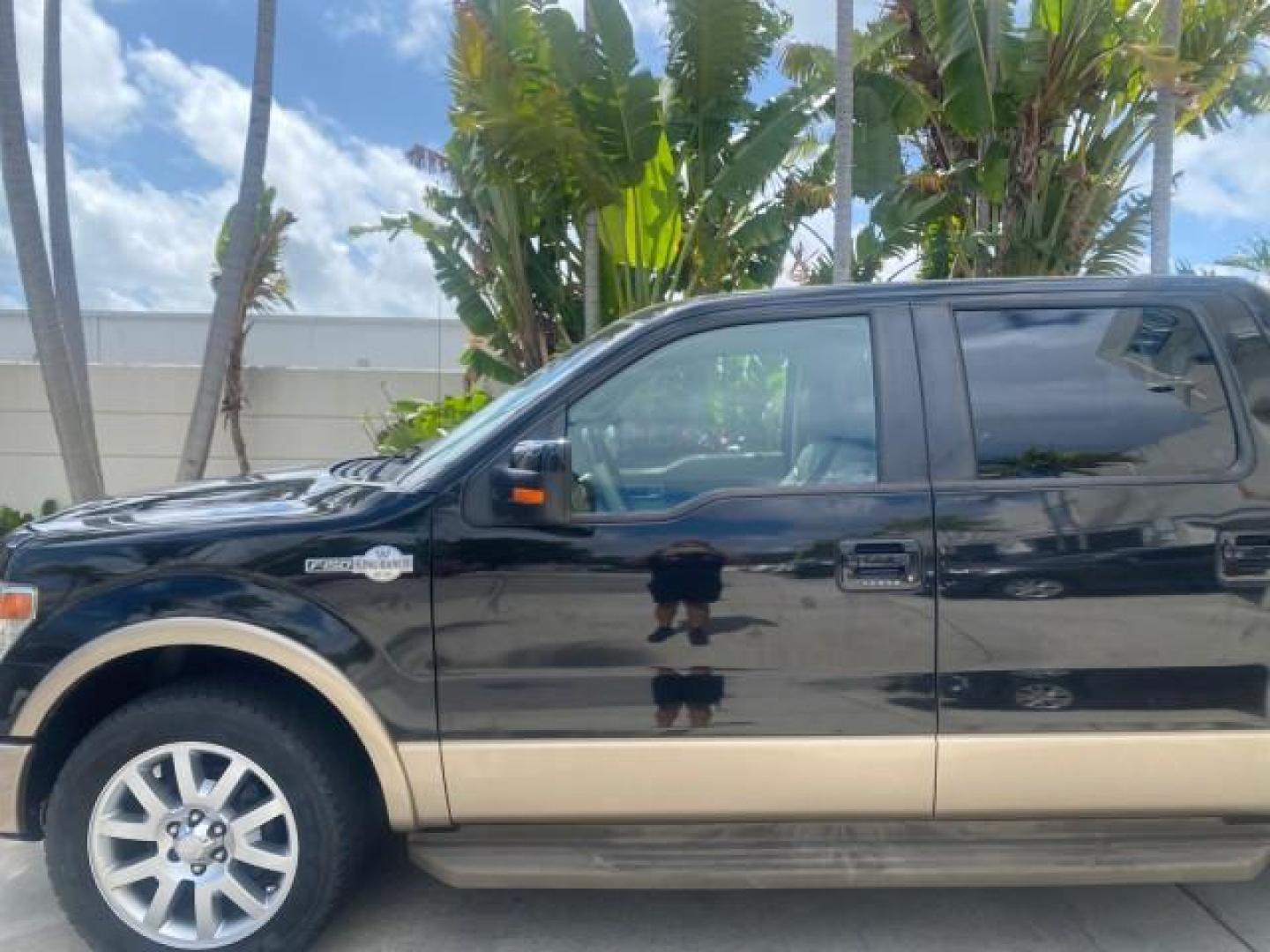 2013 Tuxedo Black Metallic /Chaparral w/Pale Adobe Interior Ford F-150 King Ranch LOW MILES 60,151 1 OWNER (1FTFW1CF6DK) with an 5.0L V8 FFV Engine engine, Automatic transmission, located at 4701 North Dixie Hwy, Pompano Beach, FL, 33064, (954) 422-2889, 26.240938, -80.123474 - OUR WEBPAGE FLORIDACARS1.COM HAS OVER 100 PHOTOS AND FREE CARFAX LINK 2013 FORD F-150 KING RANCH 1 OWNER FLORIDA SUNROOF LOADED VIN: 1FTFW1CF6DKF83375 1 F T F W 1 C F 6 D K F 8 3 3 7 5 CREW PICKUP 5.0L V8 F DOHC 32V FLEX FUEL 21 MPG REAR WHEEL DRIVE Features A/C Seat(s) ABS Brakes Air Conditioning A - Photo#38