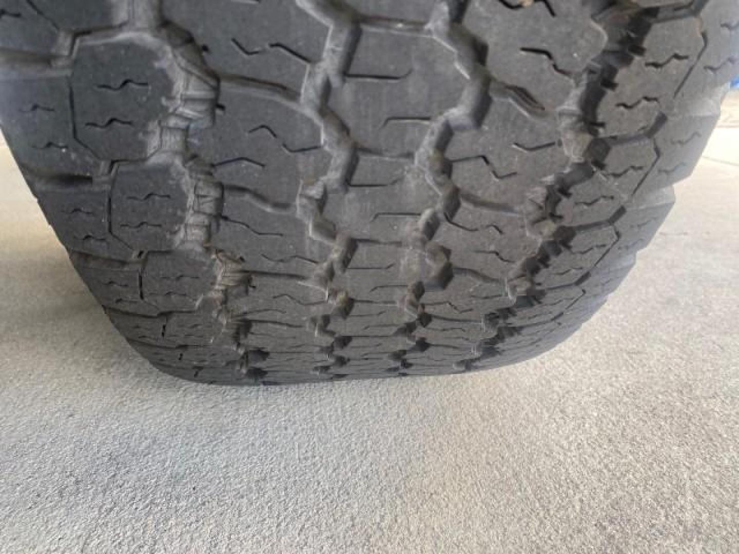 2013 Tuxedo Black Metallic /Chaparral w/Pale Adobe Interior Ford F-150 King Ranch LOW MILES 60,151 1 OWNER (1FTFW1CF6DK) with an 5.0L V8 FFV Engine engine, Automatic transmission, located at 4701 North Dixie Hwy, Pompano Beach, FL, 33064, (954) 422-2889, 26.240938, -80.123474 - OUR WEBPAGE FLORIDACARS1.COM HAS OVER 100 PHOTOS AND FREE CARFAX LINK 2013 FORD F-150 KING RANCH 1 OWNER FLORIDA SUNROOF LOADED VIN: 1FTFW1CF6DKF83375 1 F T F W 1 C F 6 D K F 8 3 3 7 5 CREW PICKUP 5.0L V8 F DOHC 32V FLEX FUEL 21 MPG REAR WHEEL DRIVE Features A/C Seat(s) ABS Brakes Air Conditioning A - Photo#95