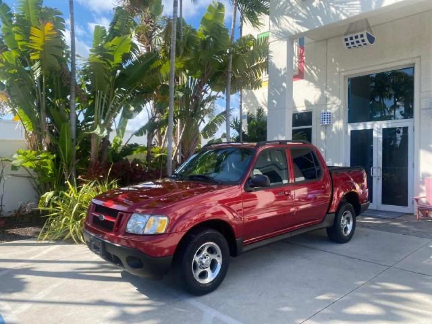 2005 Bright Red /Medium Dark Flint Ford Explorer Sport Trac PU XLS LOW MILES 72,457 (1FMZU67K85U) with an 4.0L SOHC V6 Engine engine, Automatic transmission, located at 4701 North Dixie Hwy, Pompano Beach, FL, 33064, (954) 422-2889, 26.240938, -80.123474 - OUR WEBPAGE FLORIDACARS1.COM HAS OVER 100 PHOTOS AND FREE CARFAX LINK 2005 FORD EXPLORER SPORT TRAC XLS PICKUP VIN: 1FMZU67K85UB51993 1 F M Z U 6 7 K 8 5 U B 5 1 9 9 3 SPORT PICKUP 4.0L V6 F FLEX FUEL 21 MPG REAR WHEEL DRIVE Features ABS Brakes Air Conditioning Alloy Wheels AM/FM Stereo Automatic Tr - Photo#28