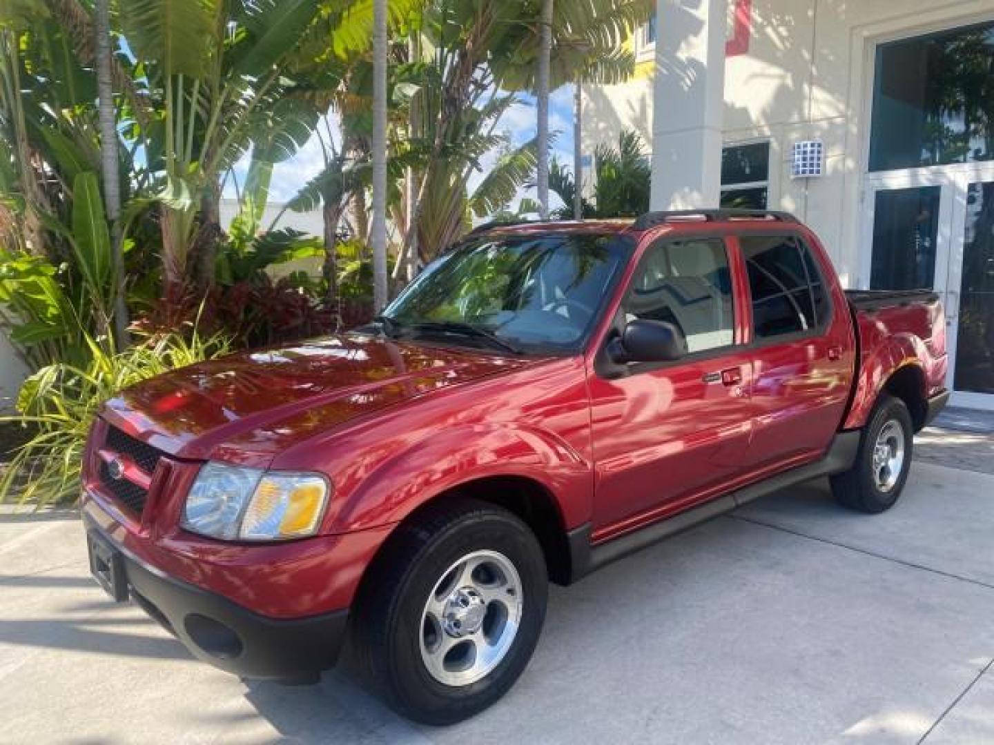 2005 Bright Red /Medium Dark Flint Ford Explorer Sport Trac PU XLS LOW MILES 72,457 (1FMZU67K85U) with an 4.0L SOHC V6 Engine engine, Automatic transmission, located at 4701 North Dixie Hwy, Pompano Beach, FL, 33064, (954) 422-2889, 26.240938, -80.123474 - OUR WEBPAGE FLORIDACARS1.COM HAS OVER 100 PHOTOS AND FREE CARFAX LINK 2005 FORD EXPLORER SPORT TRAC XLS PICKUP VIN: 1FMZU67K85UB51993 1 F M Z U 6 7 K 8 5 U B 5 1 9 9 3 SPORT PICKUP 4.0L V6 F FLEX FUEL 21 MPG REAR WHEEL DRIVE Features ABS Brakes Air Conditioning Alloy Wheels AM/FM Stereo Automatic Tr - Photo#29