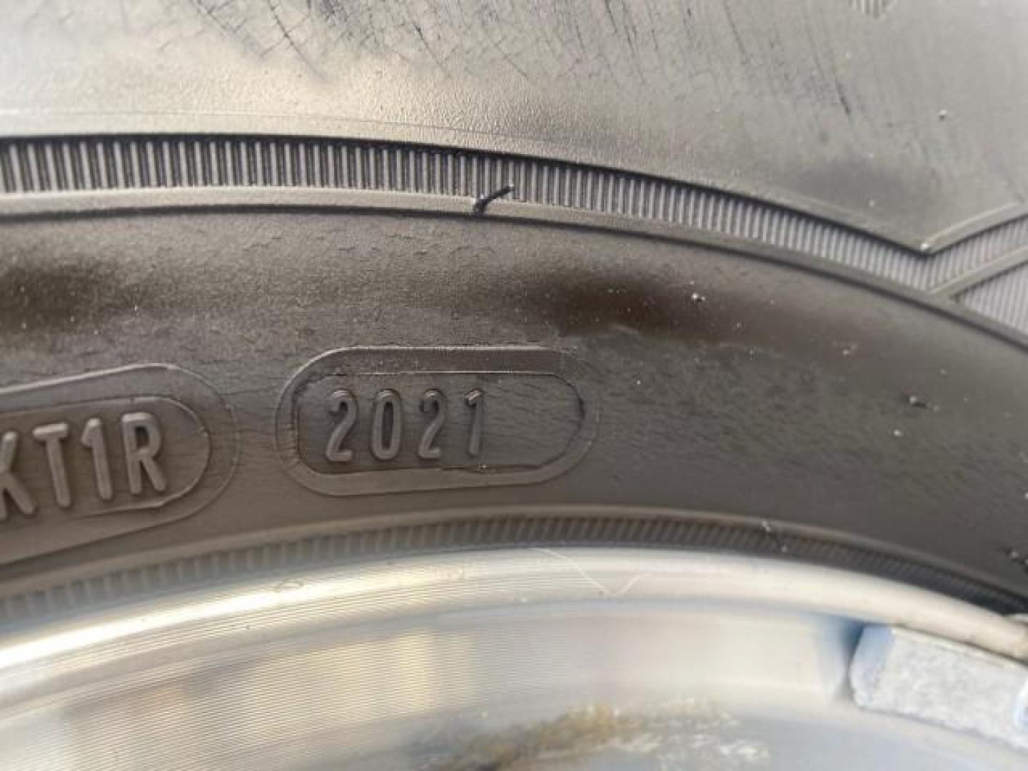 2005 Bright Red /Medium Dark Flint Ford Explorer Sport Trac PU XLS LOW MILES 72,457 (1FMZU67K85U) with an 4.0L SOHC V6 Engine engine, Automatic transmission, located at 4701 North Dixie Hwy, Pompano Beach, FL, 33064, (954) 422-2889, 26.240938, -80.123474 - OUR WEBPAGE FLORIDACARS1.COM HAS OVER 100 PHOTOS AND FREE CARFAX LINK 2005 FORD EXPLORER SPORT TRAC XLS PICKUP VIN: 1FMZU67K85UB51993 1 F M Z U 6 7 K 8 5 U B 5 1 9 9 3 SPORT PICKUP 4.0L V6 F FLEX FUEL 21 MPG REAR WHEEL DRIVE Features ABS Brakes Air Conditioning Alloy Wheels AM/FM Stereo Automatic Tr - Photo#36