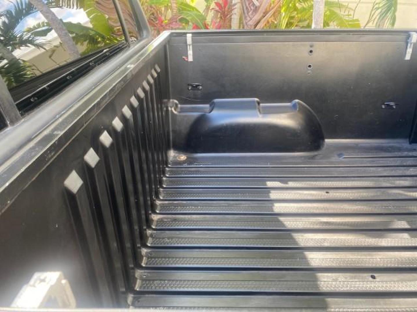 2005 Bright Red /Medium Dark Flint Ford Explorer Sport Trac PU XLS LOW MILES 72,457 (1FMZU67K85U) with an 4.0L SOHC V6 Engine engine, Automatic transmission, located at 4701 North Dixie Hwy, Pompano Beach, FL, 33064, (954) 422-2889, 26.240938, -80.123474 - OUR WEBPAGE FLORIDACARS1.COM HAS OVER 100 PHOTOS AND FREE CARFAX LINK 2005 FORD EXPLORER SPORT TRAC XLS PICKUP VIN: 1FMZU67K85UB51993 1 F M Z U 6 7 K 8 5 U B 5 1 9 9 3 SPORT PICKUP 4.0L V6 F FLEX FUEL 21 MPG REAR WHEEL DRIVE Features ABS Brakes Air Conditioning Alloy Wheels AM/FM Stereo Automatic Tr - Photo#83