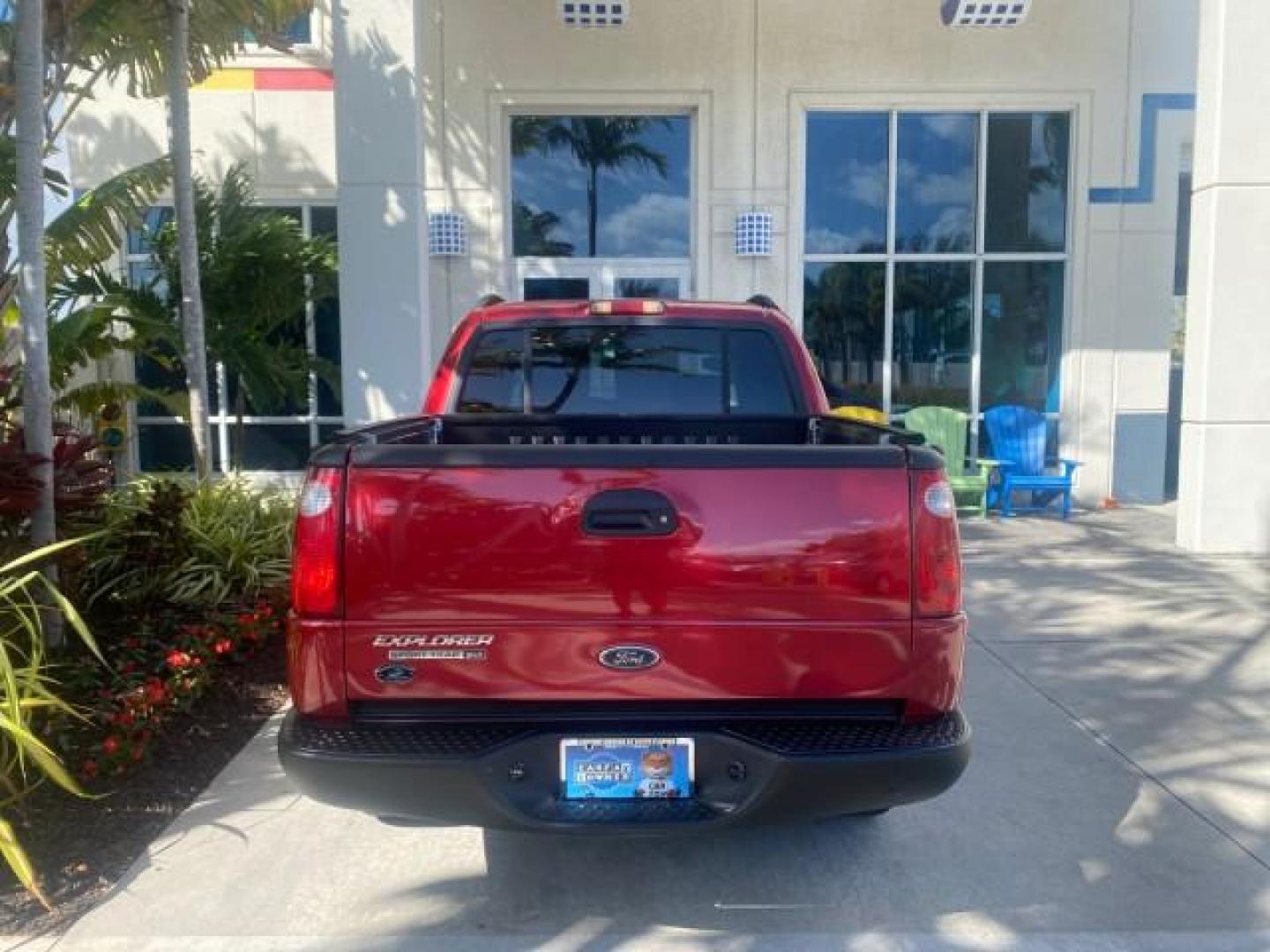 2005 Bright Red /Medium Dark Flint Ford Explorer Sport Trac PU XLS LOW MILES 72,457 (1FMZU67K85U) with an 4.0L SOHC V6 Engine engine, Automatic transmission, located at 4701 North Dixie Hwy, Pompano Beach, FL, 33064, (954) 422-2889, 26.240938, -80.123474 - OUR WEBPAGE FLORIDACARS1.COM HAS OVER 100 PHOTOS AND FREE CARFAX LINK 2005 FORD EXPLORER SPORT TRAC XLS PICKUP VIN: 1FMZU67K85UB51993 1 F M Z U 6 7 K 8 5 U B 5 1 9 9 3 SPORT PICKUP 4.0L V6 F FLEX FUEL 21 MPG REAR WHEEL DRIVE Features ABS Brakes Air Conditioning Alloy Wheels AM/FM Stereo Automatic Tr - Photo#96