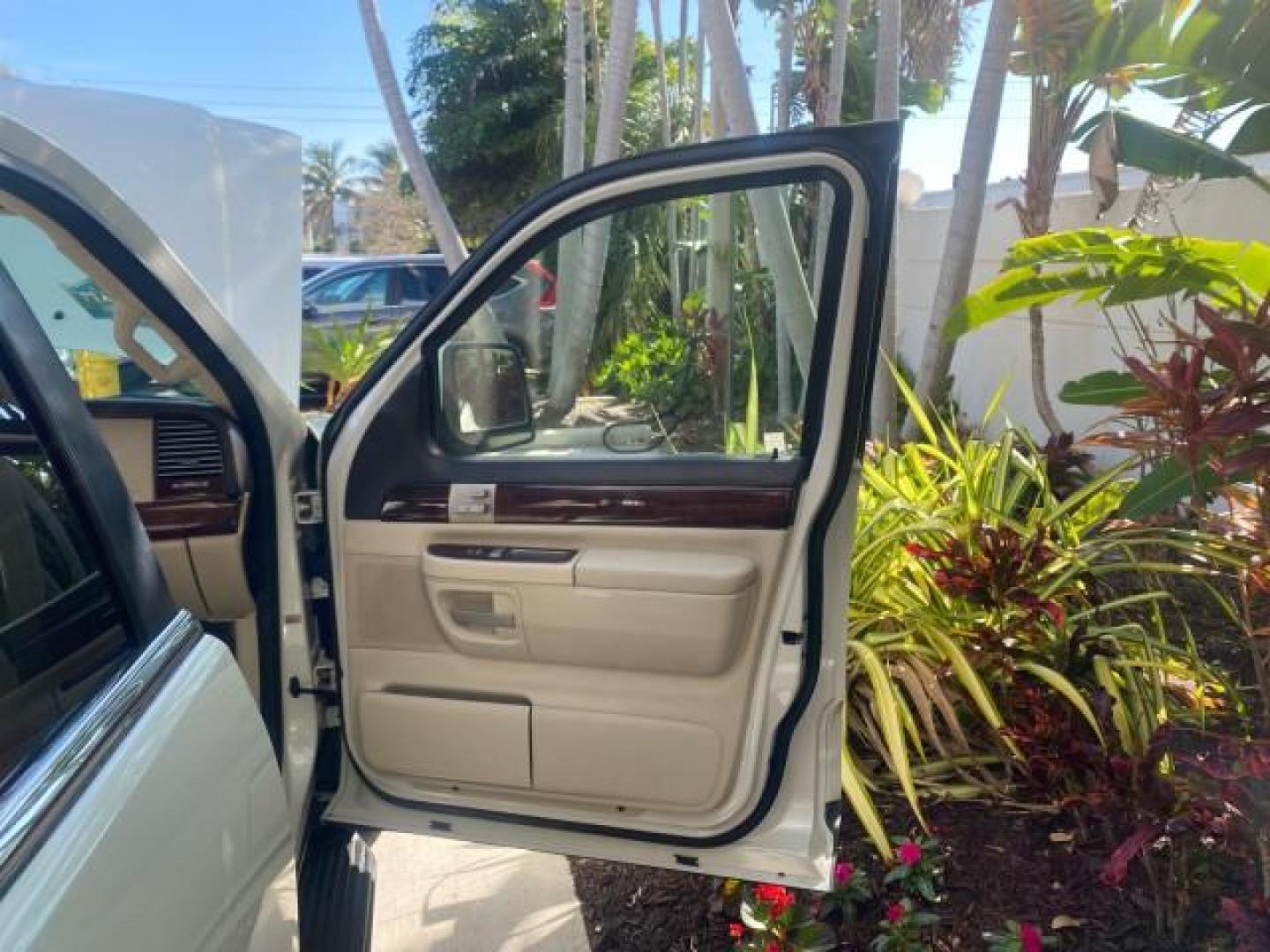 2003 Ceramic White /Light Parchment Lincoln Aviator Premium 4WD SUNROOF (5LMEU78H03Z) with an 4.6L DOHC 32-Valve V8 Engine engine, Automatic transmission, located at 4701 North Dixie Hwy, Pompano Beach, FL, 33064, (954) 422-2889, 26.240938, -80.123474 - OUR WEBPAGE FLORIDACARS1.COM HAS OVER 100 PHOTOS AND FREE CARFAX LINK 2003 LINCOLN AVIATOR PREMIUM 4WD SUNROOF $45,120 NEW TIRES LOOK VERY NICE VIN: 5LMEU78H03ZJ14425 5 L M E U 7 8 H 0 3 Z J 1 4 4 2 5 4 DOOR WAGON/SPORT UTILITY 4.6L V8 F DOHC GASOLINE 18 MPG REAR WHEEL DRIVE W/ 4X4 Features 4WD/AWD - Photo#11