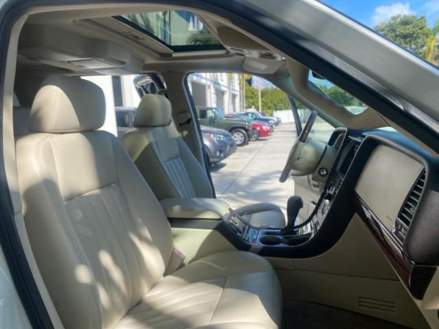 2003 Ceramic White /Light Parchment Lincoln Aviator Premium 4WD SUNROOF (5LMEU78H03Z) with an 4.6L DOHC 32-Valve V8 Engine engine, Automatic transmission, located at 4701 North Dixie Hwy, Pompano Beach, FL, 33064, (954) 422-2889, 26.240938, -80.123474 - OUR WEBPAGE FLORIDACARS1.COM HAS OVER 100 PHOTOS AND FREE CARFAX LINK 2003 LINCOLN AVIATOR PREMIUM 4WD SUNROOF $45,120 NEW TIRES LOOK VERY NICE VIN: 5LMEU78H03ZJ14425 5 L M E U 7 8 H 0 3 Z J 1 4 4 2 5 4 DOOR WAGON/SPORT UTILITY 4.6L V8 F DOHC GASOLINE 18 MPG REAR WHEEL DRIVE W/ 4X4 Features 4WD/AWD - Photo#12