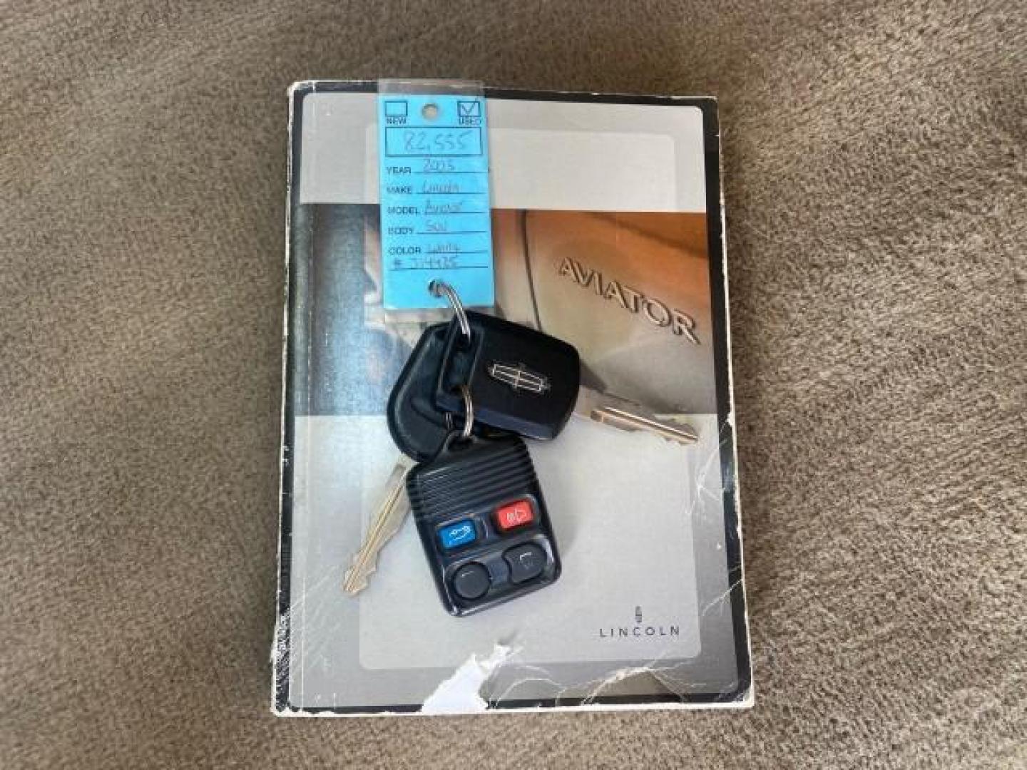 2003 Ceramic White /Light Parchment Lincoln Aviator Premium 4WD SUNROOF (5LMEU78H03Z) with an 4.6L DOHC 32-Valve V8 Engine engine, Automatic transmission, located at 4701 North Dixie Hwy, Pompano Beach, FL, 33064, (954) 422-2889, 26.240938, -80.123474 - OUR WEBPAGE FLORIDACARS1.COM HAS OVER 100 PHOTOS AND FREE CARFAX LINK 2003 LINCOLN AVIATOR PREMIUM 4WD SUNROOF $45,120 NEW TIRES LOOK VERY NICE VIN: 5LMEU78H03ZJ14425 5 L M E U 7 8 H 0 3 Z J 1 4 4 2 5 4 DOOR WAGON/SPORT UTILITY 4.6L V8 F DOHC GASOLINE 18 MPG REAR WHEEL DRIVE W/ 4X4 Features 4WD/AWD - Photo#23