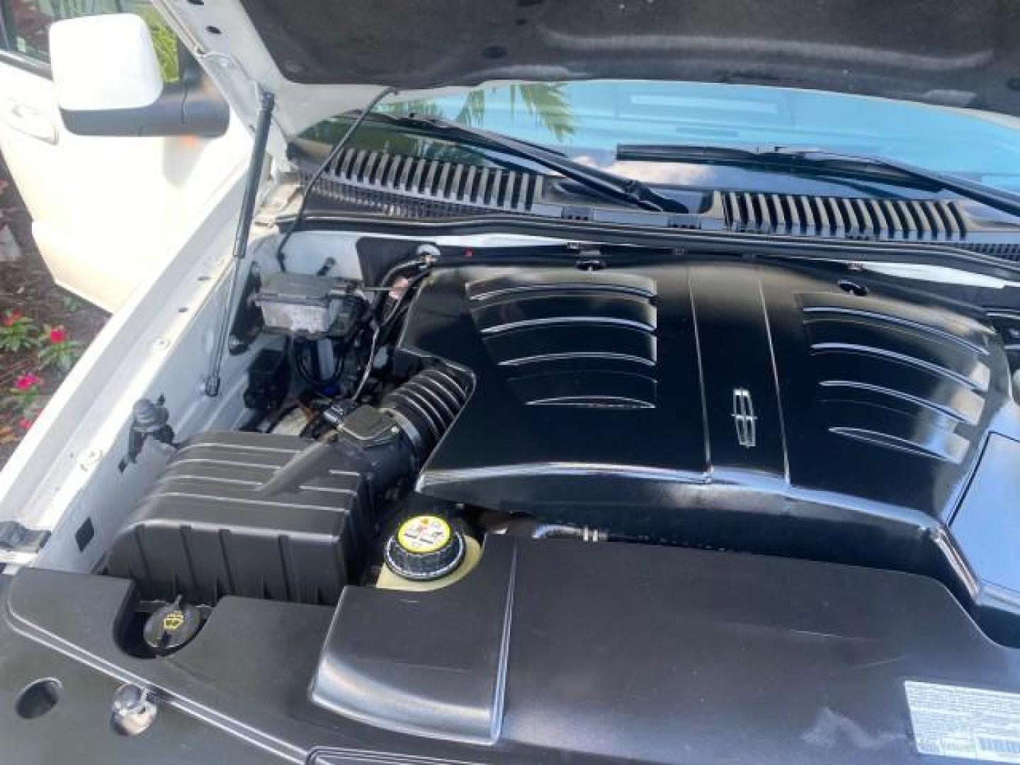 2003 Ceramic White /Light Parchment Lincoln Aviator Premium 4WD SUNROOF (5LMEU78H03Z) with an 4.6L DOHC 32-Valve V8 Engine engine, Automatic transmission, located at 4701 North Dixie Hwy, Pompano Beach, FL, 33064, (954) 422-2889, 26.240938, -80.123474 - OUR WEBPAGE FLORIDACARS1.COM HAS OVER 100 PHOTOS AND FREE CARFAX LINK 2003 LINCOLN AVIATOR PREMIUM 4WD SUNROOF $45,120 NEW TIRES LOOK VERY NICE VIN: 5LMEU78H03ZJ14425 5 L M E U 7 8 H 0 3 Z J 1 4 4 2 5 4 DOOR WAGON/SPORT UTILITY 4.6L V8 F DOHC GASOLINE 18 MPG REAR WHEEL DRIVE W/ 4X4 Features 4WD/AWD - Photo#24