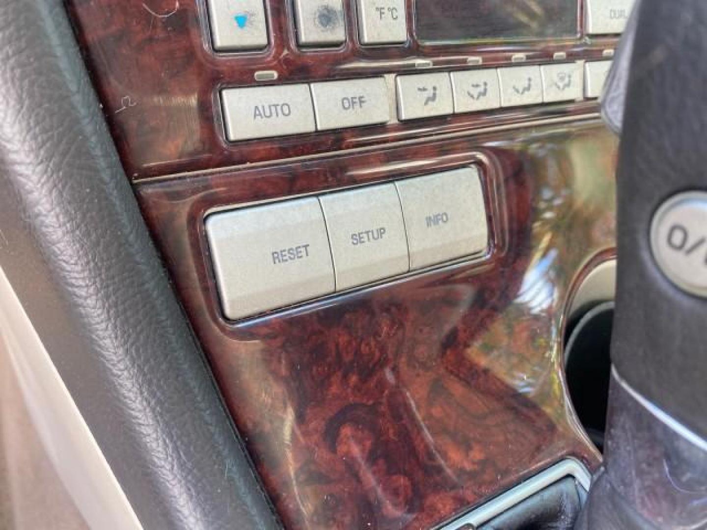 2003 Ceramic White /Light Parchment Lincoln Aviator Premium 4WD SUNROOF (5LMEU78H03Z) with an 4.6L DOHC 32-Valve V8 Engine engine, Automatic transmission, located at 4701 North Dixie Hwy, Pompano Beach, FL, 33064, (954) 422-2889, 26.240938, -80.123474 - OUR WEBPAGE FLORIDACARS1.COM HAS OVER 100 PHOTOS AND FREE CARFAX LINK 2003 LINCOLN AVIATOR PREMIUM 4WD SUNROOF $45,120 NEW TIRES LOOK VERY NICE VIN: 5LMEU78H03ZJ14425 5 L M E U 7 8 H 0 3 Z J 1 4 4 2 5 4 DOOR WAGON/SPORT UTILITY 4.6L V8 F DOHC GASOLINE 18 MPG REAR WHEEL DRIVE W/ 4X4 Features 4WD/AWD - Photo#64