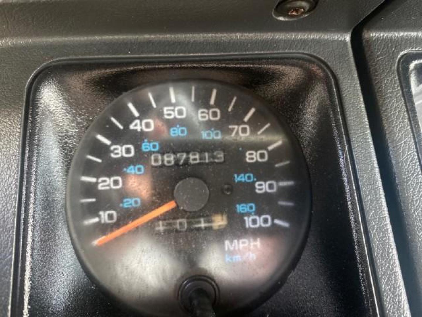 1994 Black /Gray Jeep Wrangler 4.0 6 CYL SE LOW MILES 87,813 (1J4FY29S8RP) with an 4.0L Straight 6-Cyl Engine engine, Automatic transmission, located at 4701 North Dixie Hwy, Pompano Beach, FL, 33064, (954) 422-2889, 26.240938, -80.123474 - OUR WEBPAGE FLORIDACARS1.COM HAS OVER 100 PHOTOS AND FREE CARFAX LINK 1994 JEEP WRANGLER SE AUTO AC BRAND NEW TOP WITH HARDWARE $ 2000 VALUE INCLUDED VIN: 1J4FY29S8RP433289 1 J 4 F Y 2 9 S 8 R P 4 3 3 2 8 9 UTILITY (BLAZER, JIMMY, SCOUT, ETC.) 4.0L I6 F GASOLINE REAR WHEEL DRIVE W/ 4X4 Features ABS - Photo#18