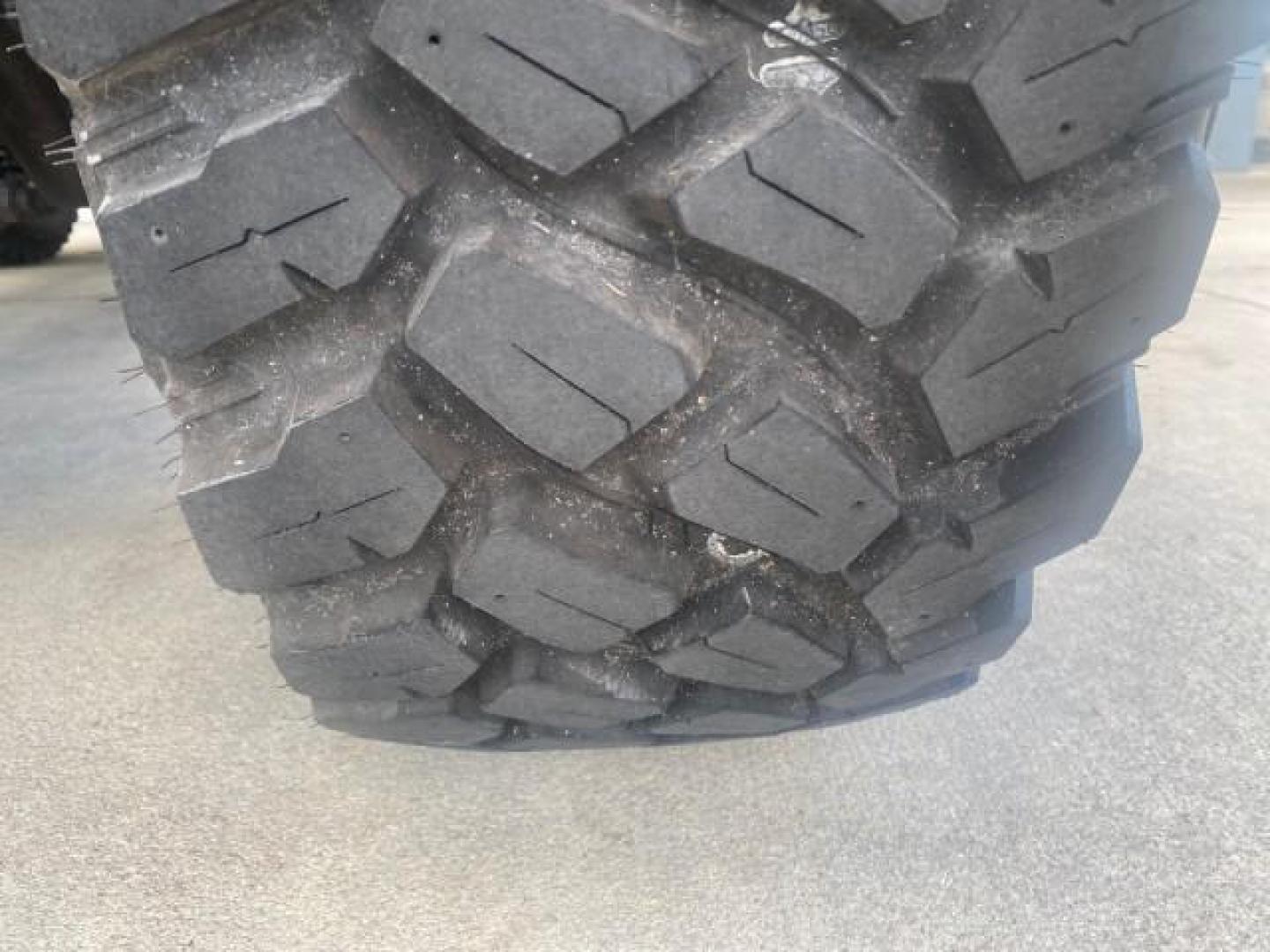 1994 Black /Gray Jeep Wrangler 4.0 6 CYL SE LOW MILES 87,813 (1J4FY29S8RP) with an 4.0L Straight 6-Cyl Engine engine, Automatic transmission, located at 4701 North Dixie Hwy, Pompano Beach, FL, 33064, (954) 422-2889, 26.240938, -80.123474 - OUR WEBPAGE FLORIDACARS1.COM HAS OVER 100 PHOTOS AND FREE CARFAX LINK 1994 JEEP WRANGLER SE AUTO AC BRAND NEW TOP WITH HARDWARE $ 2000 VALUE INCLUDED VIN: 1J4FY29S8RP433289 1 J 4 F Y 2 9 S 8 R P 4 3 3 2 8 9 UTILITY (BLAZER, JIMMY, SCOUT, ETC.) 4.0L I6 F GASOLINE REAR WHEEL DRIVE W/ 4X4 Features ABS - Photo#20