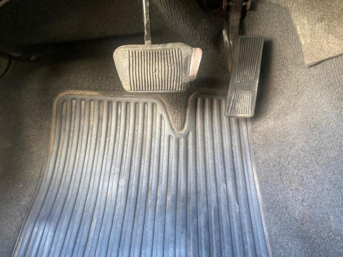 1994 Black /Gray Jeep Wrangler 4.0 6 CYL SE LOW MILES 87,813 (1J4FY29S8RP) with an 4.0L Straight 6-Cyl Engine engine, Automatic transmission, located at 4701 North Dixie Hwy, Pompano Beach, FL, 33064, (954) 422-2889, 26.240938, -80.123474 - OUR WEBPAGE FLORIDACARS1.COM HAS OVER 100 PHOTOS AND FREE CARFAX LINK 1994 JEEP WRANGLER SE AUTO AC BRAND NEW TOP WITH HARDWARE $ 2000 VALUE INCLUDED VIN: 1J4FY29S8RP433289 1 J 4 F Y 2 9 S 8 R P 4 3 3 2 8 9 UTILITY (BLAZER, JIMMY, SCOUT, ETC.) 4.0L I6 F GASOLINE REAR WHEEL DRIVE W/ 4X4 Features ABS - Photo#60