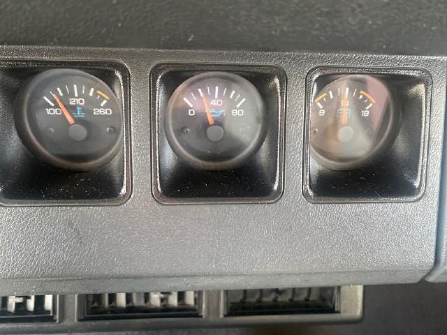 1994 Black /Gray Jeep Wrangler 4.0 6 CYL SE LOW MILES 87,813 (1J4FY29S8RP) with an 4.0L Straight 6-Cyl Engine engine, Automatic transmission, located at 4701 North Dixie Hwy, Pompano Beach, FL, 33064, (954) 422-2889, 26.240938, -80.123474 - OUR WEBPAGE FLORIDACARS1.COM HAS OVER 100 PHOTOS AND FREE CARFAX LINK 1994 JEEP WRANGLER SE AUTO AC BRAND NEW TOP WITH HARDWARE $ 2000 VALUE INCLUDED VIN: 1J4FY29S8RP433289 1 J 4 F Y 2 9 S 8 R P 4 3 3 2 8 9 UTILITY (BLAZER, JIMMY, SCOUT, ETC.) 4.0L I6 F GASOLINE REAR WHEEL DRIVE W/ 4X4 Features ABS - Photo#70