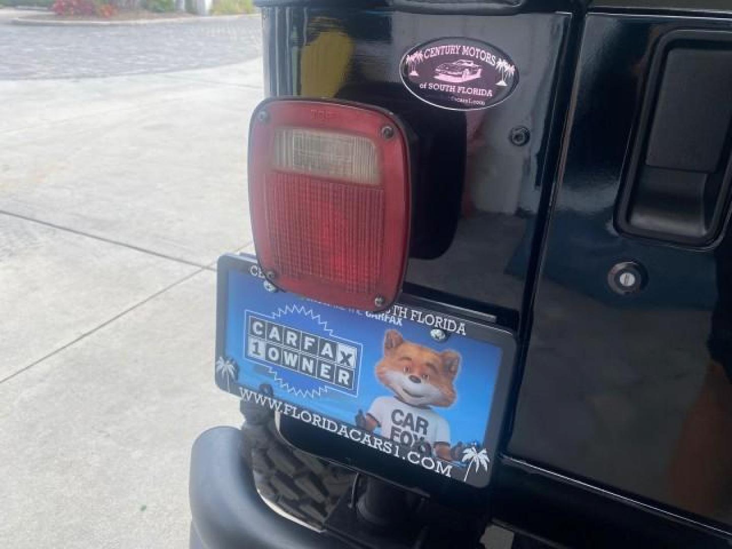 1994 Black /Gray Jeep Wrangler 4.0 6 CYL SE LOW MILES 87,813 (1J4FY29S8RP) with an 4.0L Straight 6-Cyl Engine engine, Automatic transmission, located at 4701 North Dixie Hwy, Pompano Beach, FL, 33064, (954) 422-2889, 26.240938, -80.123474 - OUR WEBPAGE FLORIDACARS1.COM HAS OVER 100 PHOTOS AND FREE CARFAX LINK 1994 JEEP WRANGLER SE AUTO AC BRAND NEW TOP WITH HARDWARE $ 2000 VALUE INCLUDED VIN: 1J4FY29S8RP433289 1 J 4 F Y 2 9 S 8 R P 4 3 3 2 8 9 UTILITY (BLAZER, JIMMY, SCOUT, ETC.) 4.0L I6 F GASOLINE REAR WHEEL DRIVE W/ 4X4 Features ABS - Photo#88