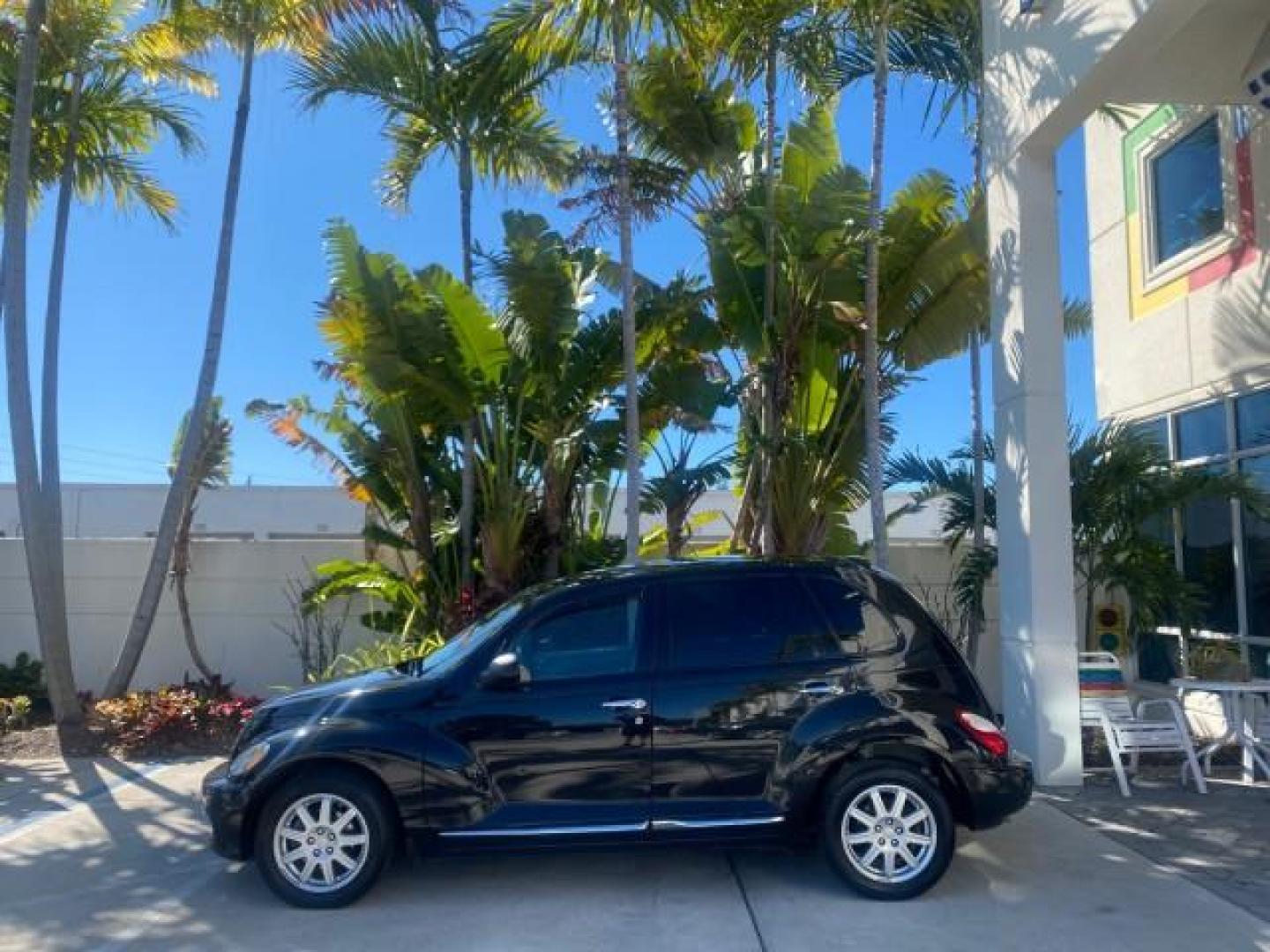 2010 Brilliant Black Pearl /Pastel slate gray Chrysler PT Cruiser Classic LOW MILES 37,988 1 OWNER (3A4GY5F91AT) with an 2.4L DOHC SMPI 16-Valve I4 Engine engine, Automatic transmission, located at 4701 North Dixie Hwy, Pompano Beach, FL, 33064, (954) 422-2889, 26.240938, -80.123474 - OUR WEBPAGE FLORIDACARS1.COM HAS OVER 100 PHOTOS AND FREE CARFAX LINK 2010 CHRYSLER PT CRUISER CLASSIC 1 OWNER VIN: 3A4GY5F91AT132886 3 A 4 G Y 5 F 9 1 A T 1 3 2 8 8 6 VAN 2.4L I4 F DOHC 16V GASOLINE 24 MPG FRONT WHEEL DRIVE Features ABS Brakes Air Conditioning Alloy Wheels AM/FM Stereo Automatic Tr - Photo#4
