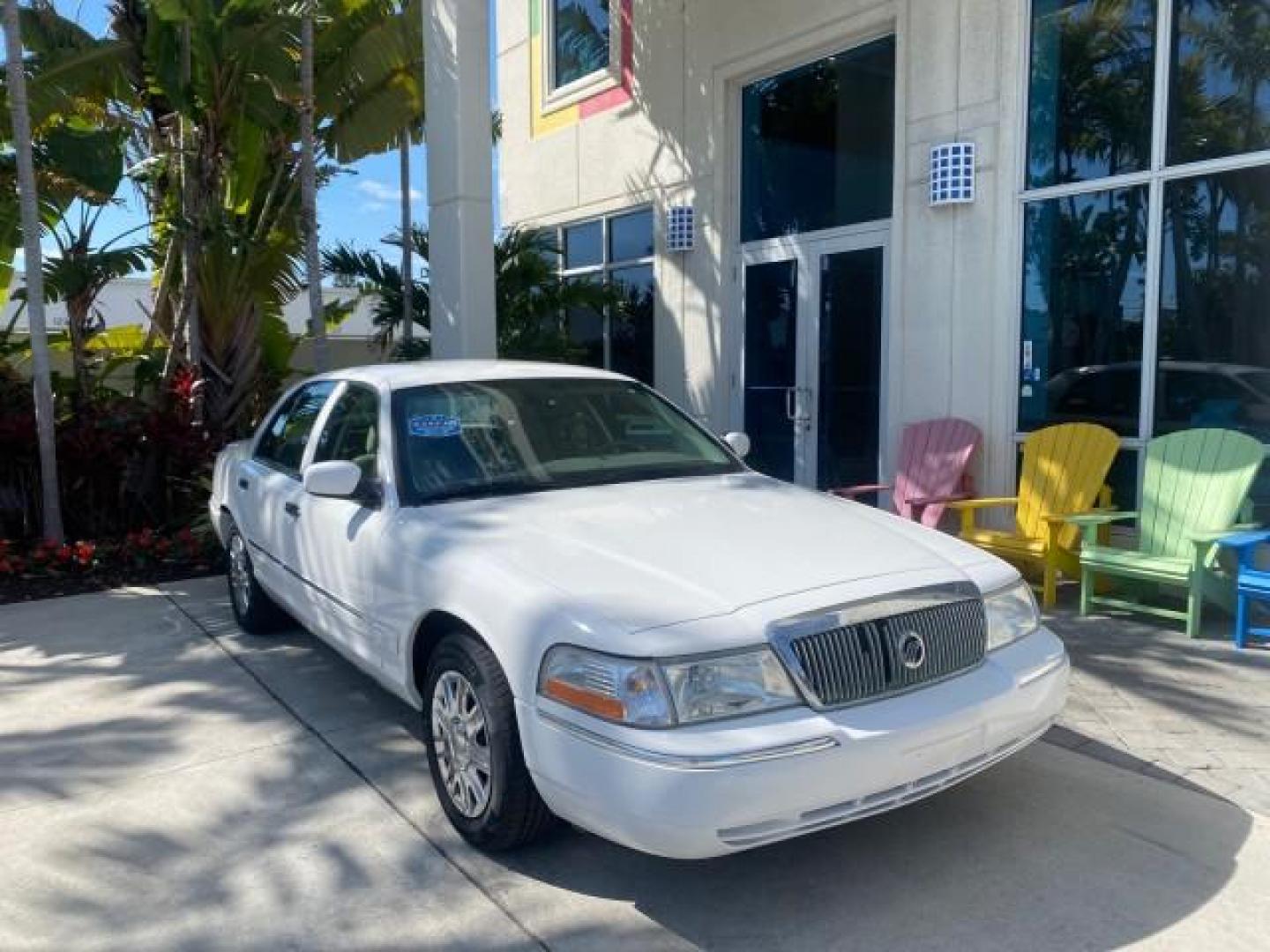 2005 Vibrant White /Medium Parchment Mercury Grand Marquis GS LOW MILES 49,348 (2MEFM74W85X) with an 4.6L OHC SEFI V8 Engine engine, Automatic transmission, located at 4701 North Dixie Hwy, Pompano Beach, FL, 33064, (954) 422-2889, 26.240938, -80.123474 - OUR WEBPAGE FLORIDACARS1.COM HAS OVER 100 PHOTOS AND FREE CARFAX LINK 2005 MERCURY GRAND MARQUIS GS VIN: 2MEFM74W85X603873 2 M E F M 7 4 W 8 5 X 6 0 3 8 7 3 SEDAN 4 DR 4.6L V8 F DOHC GASOLINE 25 MPG REAR WHEEL DRIVE Features ABS Brakes Air Conditioning AM/FM Stereo Automatic Transmission CD Audio Cl- Photo#1