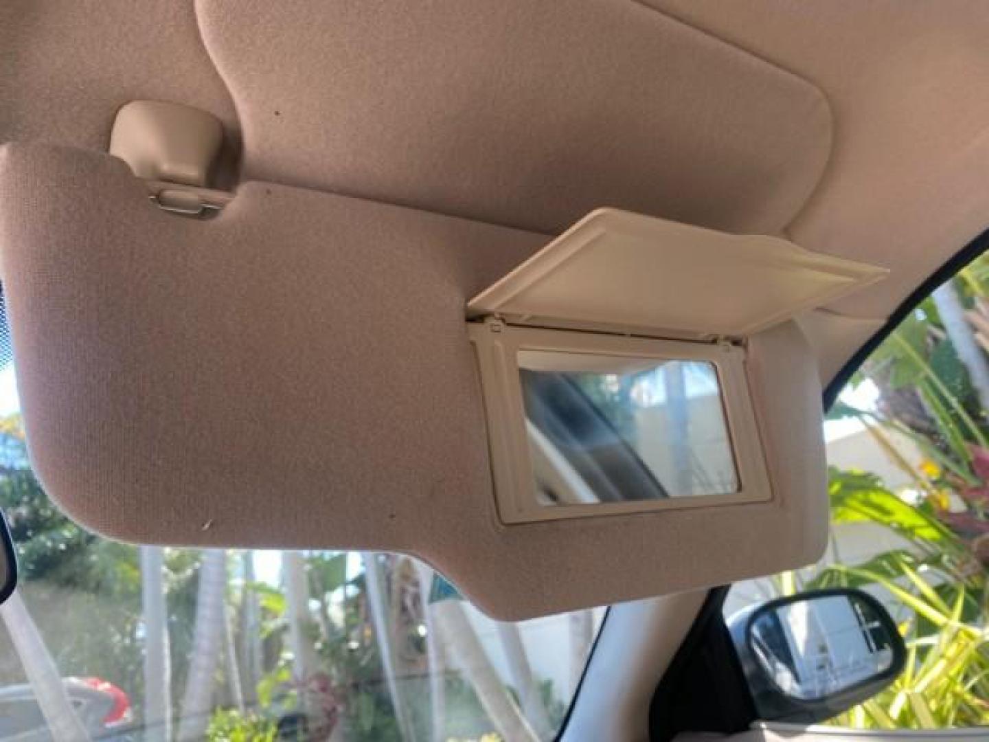 2005 Vibrant White /Medium Parchment Mercury Grand Marquis GS LOW MILES 49,348 (2MEFM74W85X) with an 4.6L OHC SEFI V8 Engine engine, Automatic transmission, located at 4701 North Dixie Hwy, Pompano Beach, FL, 33064, (954) 422-2889, 26.240938, -80.123474 - OUR WEBPAGE FLORIDACARS1.COM HAS OVER 100 PHOTOS AND FREE CARFAX LINK 2005 MERCURY GRAND MARQUIS GS VIN: 2MEFM74W85X603873 2 M E F M 7 4 W 8 5 X 6 0 3 8 7 3 SEDAN 4 DR 4.6L V8 F DOHC GASOLINE 25 MPG REAR WHEEL DRIVE Features ABS Brakes Air Conditioning AM/FM Stereo Automatic Transmission CD Audio Cl- Photo#62