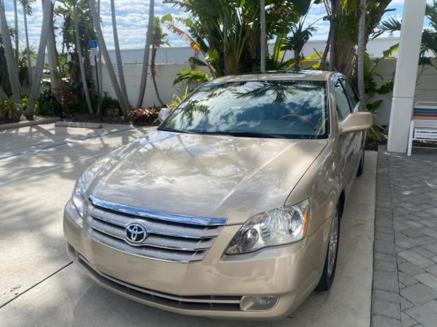 2007 Desert Sand Mica /Graphite Toyota Avalon XL Limited LOW MILES 73,237 (4T1BK36BX7U) with an 3.5L DOHC EFI 24-Valve V6 Engine engine, Automatic transmission, located at 4701 North Dixie Hwy, Pompano Beach, FL, 33064, (954) 422-2889, 26.240938, -80.123474 - OUR WEBPAGE FLORIDACARS1.COM HAS OVER 100 PHOTOS AND FREE CARFAX LINK 2007 TOYOTA AVALON XL LIMITED SUNROOF LEATHER LOADED NEW $34,065 VIN: 4T1BK36BX7U252561 4 T 1 B K 3 6 B X 7 U 2 5 2 5 6 1 SEDAN 4 DR 3.5L V6 F DOHC 24V GASOLINE 28 MPG FRONT WHEEL DRIVE Features A/C Seat(s) ABS Brakes Air Conditio - Photo#3