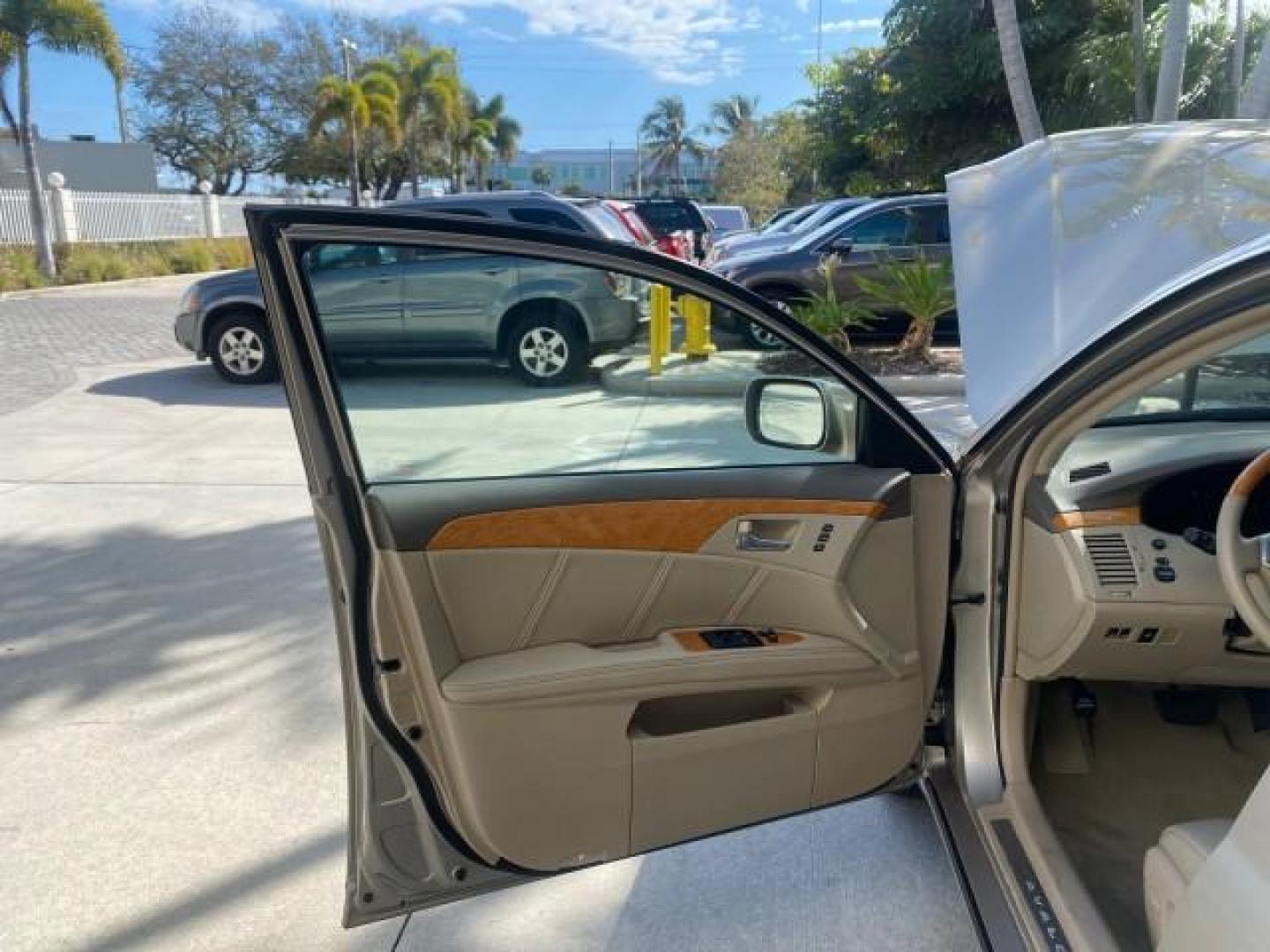 2007 Desert Sand Mica /Graphite Toyota Avalon XL Limited LOW MILES 73,237 (4T1BK36BX7U) with an 3.5L DOHC EFI 24-Valve V6 Engine engine, Automatic transmission, located at 4701 North Dixie Hwy, Pompano Beach, FL, 33064, (954) 422-2889, 26.240938, -80.123474 - OUR WEBPAGE FLORIDACARS1.COM HAS OVER 100 PHOTOS AND FREE CARFAX LINK 2007 TOYOTA AVALON XL LIMITED SUNROOF LEATHER LOADED NEW $34,065 VIN: 4T1BK36BX7U252561 4 T 1 B K 3 6 B X 7 U 2 5 2 5 6 1 SEDAN 4 DR 3.5L V6 F DOHC 24V GASOLINE 28 MPG FRONT WHEEL DRIVE Features A/C Seat(s) ABS Brakes Air Conditio - Photo#9