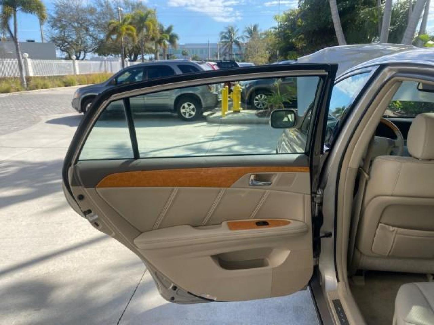 2007 Desert Sand Mica /Graphite Toyota Avalon XL Limited LOW MILES 73,237 (4T1BK36BX7U) with an 3.5L DOHC EFI 24-Valve V6 Engine engine, Automatic transmission, located at 4701 North Dixie Hwy, Pompano Beach, FL, 33064, (954) 422-2889, 26.240938, -80.123474 - OUR WEBPAGE FLORIDACARS1.COM HAS OVER 100 PHOTOS AND FREE CARFAX LINK 2007 TOYOTA AVALON XL LIMITED SUNROOF LEATHER LOADED NEW $34,065 VIN: 4T1BK36BX7U252561 4 T 1 B K 3 6 B X 7 U 2 5 2 5 6 1 SEDAN 4 DR 3.5L V6 F DOHC 24V GASOLINE 28 MPG FRONT WHEEL DRIVE Features A/C Seat(s) ABS Brakes Air Conditio - Photo#13