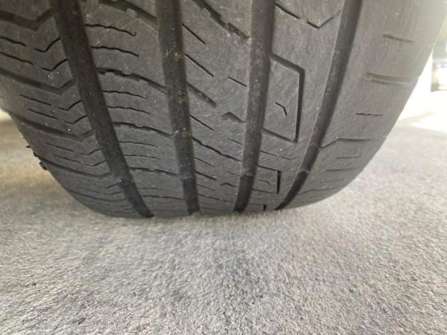 2007 Desert Sand Mica /Graphite Toyota Avalon XL Limited LOW MILES 73,237 (4T1BK36BX7U) with an 3.5L DOHC EFI 24-Valve V6 Engine engine, Automatic transmission, located at 4701 North Dixie Hwy, Pompano Beach, FL, 33064, (954) 422-2889, 26.240938, -80.123474 - OUR WEBPAGE FLORIDACARS1.COM HAS OVER 100 PHOTOS AND FREE CARFAX LINK 2007 TOYOTA AVALON XL LIMITED SUNROOF LEATHER LOADED NEW $34,065 VIN: 4T1BK36BX7U252561 4 T 1 B K 3 6 B X 7 U 2 5 2 5 6 1 SEDAN 4 DR 3.5L V6 F DOHC 24V GASOLINE 28 MPG FRONT WHEEL DRIVE Features A/C Seat(s) ABS Brakes Air Conditio - Photo#20