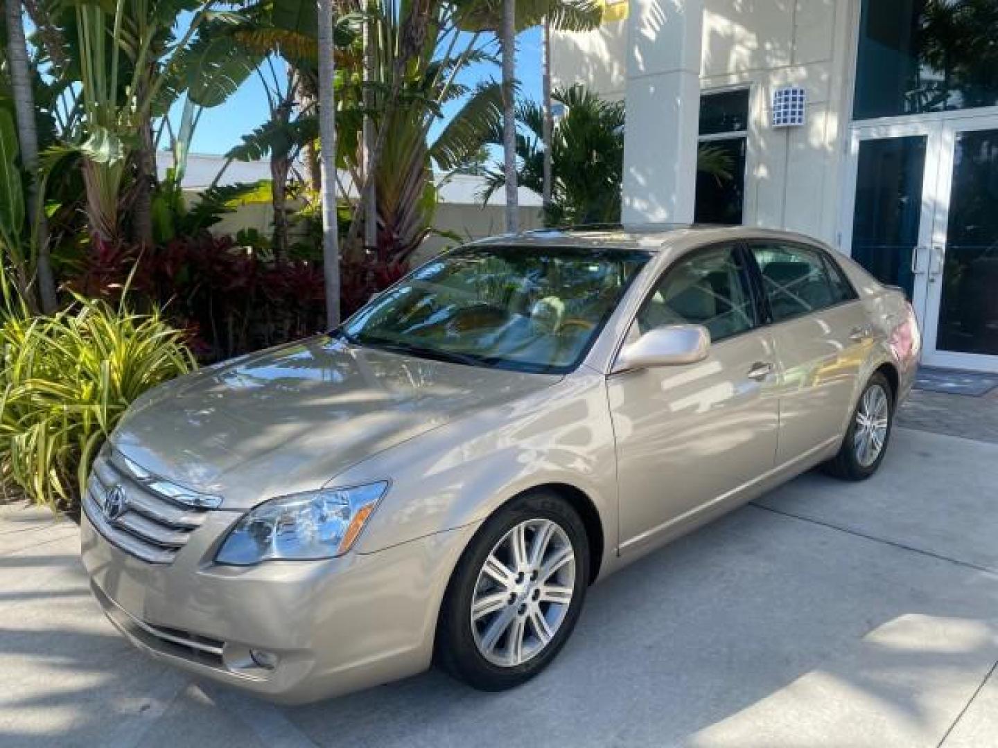 2007 Desert Sand Mica /Graphite Toyota Avalon XL Limited LOW MILES 73,237 (4T1BK36BX7U) with an 3.5L DOHC EFI 24-Valve V6 Engine engine, Automatic transmission, located at 4701 North Dixie Hwy, Pompano Beach, FL, 33064, (954) 422-2889, 26.240938, -80.123474 - OUR WEBPAGE FLORIDACARS1.COM HAS OVER 100 PHOTOS AND FREE CARFAX LINK 2007 TOYOTA AVALON XL LIMITED SUNROOF LEATHER LOADED NEW $34,065 VIN: 4T1BK36BX7U252561 4 T 1 B K 3 6 B X 7 U 2 5 2 5 6 1 SEDAN 4 DR 3.5L V6 F DOHC 24V GASOLINE 28 MPG FRONT WHEEL DRIVE Features A/C Seat(s) ABS Brakes Air Conditio - Photo#29
