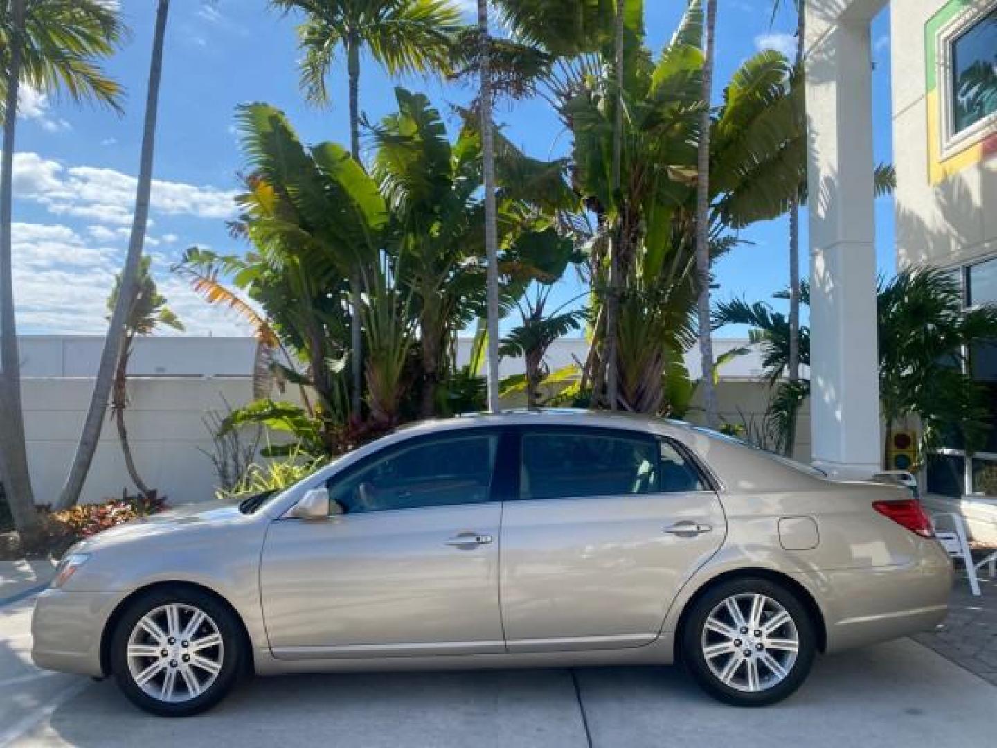 2007 Desert Sand Mica /Graphite Toyota Avalon XL Limited LOW MILES 73,237 (4T1BK36BX7U) with an 3.5L DOHC EFI 24-Valve V6 Engine engine, Automatic transmission, located at 4701 North Dixie Hwy, Pompano Beach, FL, 33064, (954) 422-2889, 26.240938, -80.123474 - OUR WEBPAGE FLORIDACARS1.COM HAS OVER 100 PHOTOS AND FREE CARFAX LINK 2007 TOYOTA AVALON XL LIMITED SUNROOF LEATHER LOADED NEW $34,065 VIN: 4T1BK36BX7U252561 4 T 1 B K 3 6 B X 7 U 2 5 2 5 6 1 SEDAN 4 DR 3.5L V6 F DOHC 24V GASOLINE 28 MPG FRONT WHEEL DRIVE Features A/C Seat(s) ABS Brakes Air Conditio - Photo#31