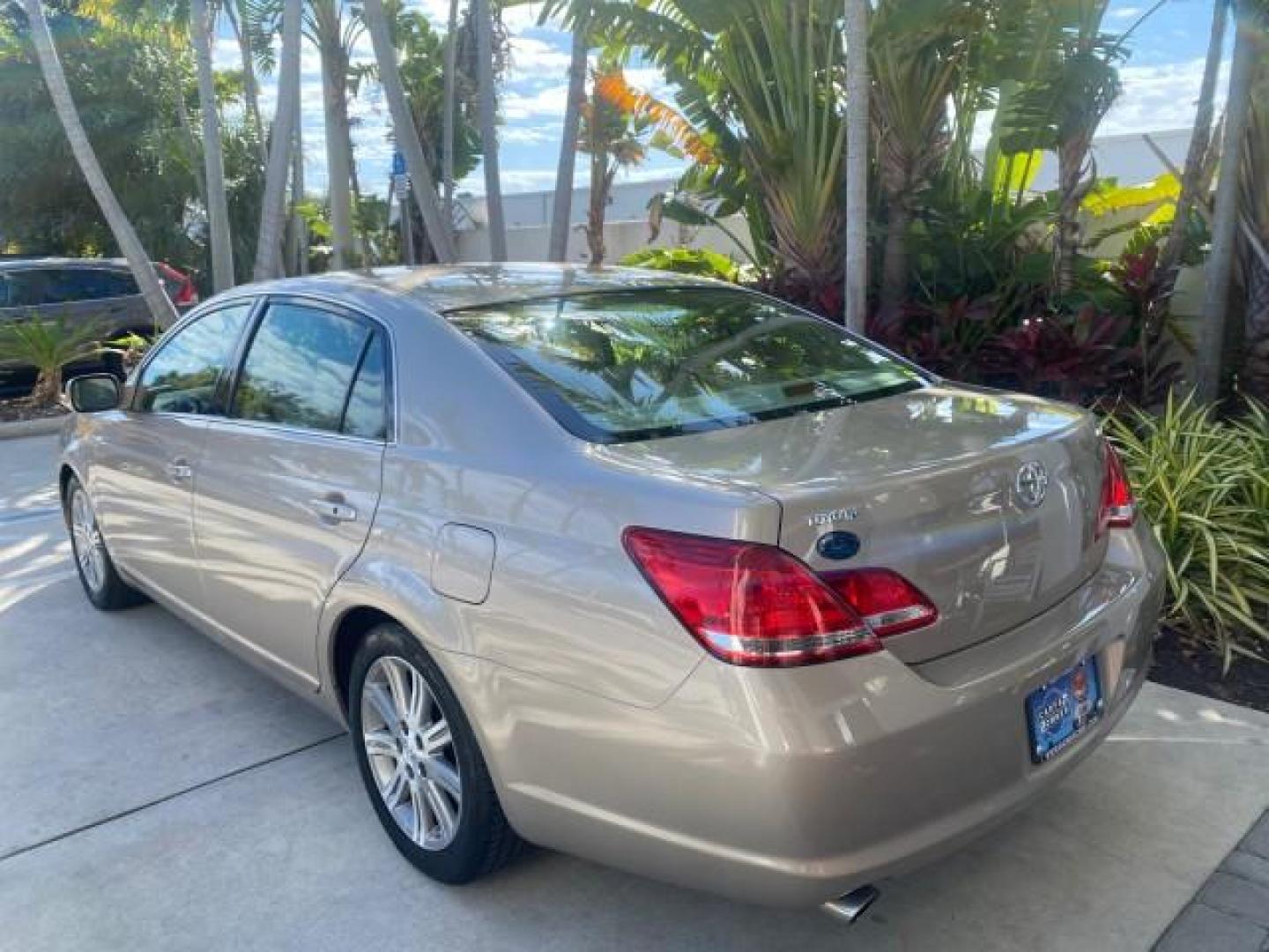2007 Desert Sand Mica /Graphite Toyota Avalon XL Limited LOW MILES 73,237 (4T1BK36BX7U) with an 3.5L DOHC EFI 24-Valve V6 Engine engine, Automatic transmission, located at 4701 North Dixie Hwy, Pompano Beach, FL, 33064, (954) 422-2889, 26.240938, -80.123474 - OUR WEBPAGE FLORIDACARS1.COM HAS OVER 100 PHOTOS AND FREE CARFAX LINK 2007 TOYOTA AVALON XL LIMITED SUNROOF LEATHER LOADED NEW $34,065 VIN: 4T1BK36BX7U252561 4 T 1 B K 3 6 B X 7 U 2 5 2 5 6 1 SEDAN 4 DR 3.5L V6 F DOHC 24V GASOLINE 28 MPG FRONT WHEEL DRIVE Features A/C Seat(s) ABS Brakes Air Conditio - Photo#33