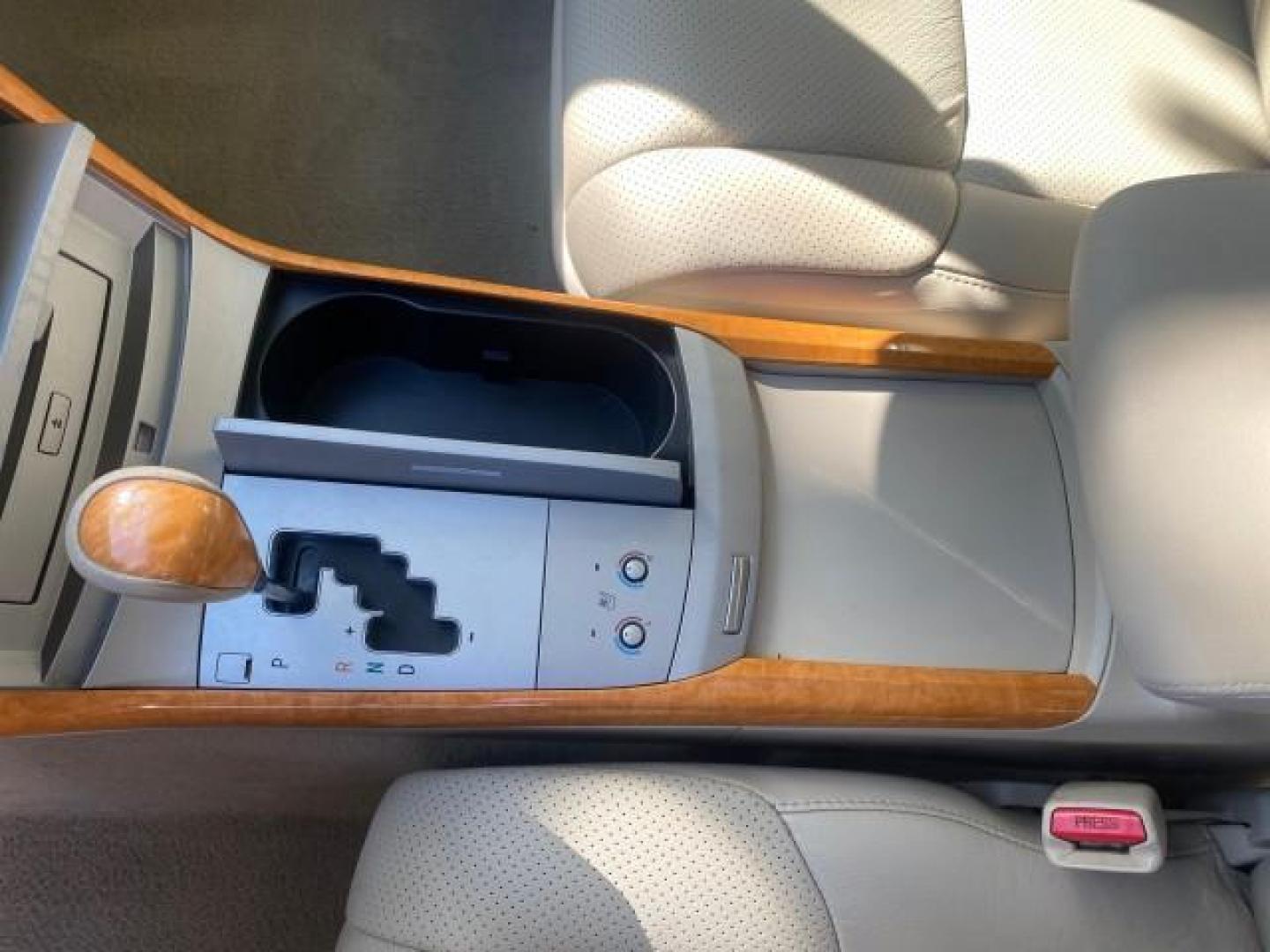 2007 Desert Sand Mica /Graphite Toyota Avalon XL Limited LOW MILES 73,237 (4T1BK36BX7U) with an 3.5L DOHC EFI 24-Valve V6 Engine engine, Automatic transmission, located at 4701 North Dixie Hwy, Pompano Beach, FL, 33064, (954) 422-2889, 26.240938, -80.123474 - OUR WEBPAGE FLORIDACARS1.COM HAS OVER 100 PHOTOS AND FREE CARFAX LINK 2007 TOYOTA AVALON XL LIMITED SUNROOF LEATHER LOADED NEW $34,065 VIN: 4T1BK36BX7U252561 4 T 1 B K 3 6 B X 7 U 2 5 2 5 6 1 SEDAN 4 DR 3.5L V6 F DOHC 24V GASOLINE 28 MPG FRONT WHEEL DRIVE Features A/C Seat(s) ABS Brakes Air Conditio - Photo#67