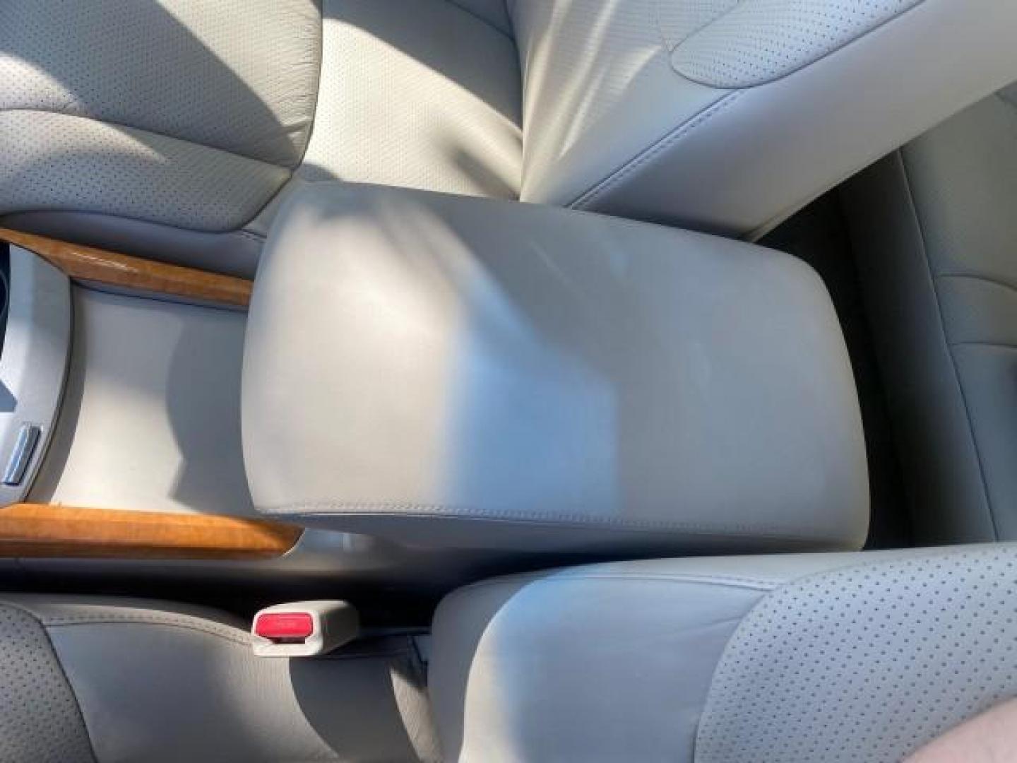 2007 Desert Sand Mica /Graphite Toyota Avalon XL Limited LOW MILES 73,237 (4T1BK36BX7U) with an 3.5L DOHC EFI 24-Valve V6 Engine engine, Automatic transmission, located at 4701 North Dixie Hwy, Pompano Beach, FL, 33064, (954) 422-2889, 26.240938, -80.123474 - OUR WEBPAGE FLORIDACARS1.COM HAS OVER 100 PHOTOS AND FREE CARFAX LINK 2007 TOYOTA AVALON XL LIMITED SUNROOF LEATHER LOADED NEW $34,065 VIN: 4T1BK36BX7U252561 4 T 1 B K 3 6 B X 7 U 2 5 2 5 6 1 SEDAN 4 DR 3.5L V6 F DOHC 24V GASOLINE 28 MPG FRONT WHEEL DRIVE Features A/C Seat(s) ABS Brakes Air Conditio - Photo#68