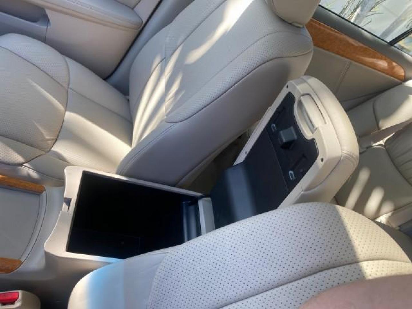 2007 Desert Sand Mica /Graphite Toyota Avalon XL Limited LOW MILES 73,237 (4T1BK36BX7U) with an 3.5L DOHC EFI 24-Valve V6 Engine engine, Automatic transmission, located at 4701 North Dixie Hwy, Pompano Beach, FL, 33064, (954) 422-2889, 26.240938, -80.123474 - OUR WEBPAGE FLORIDACARS1.COM HAS OVER 100 PHOTOS AND FREE CARFAX LINK 2007 TOYOTA AVALON XL LIMITED SUNROOF LEATHER LOADED NEW $34,065 VIN: 4T1BK36BX7U252561 4 T 1 B K 3 6 B X 7 U 2 5 2 5 6 1 SEDAN 4 DR 3.5L V6 F DOHC 24V GASOLINE 28 MPG FRONT WHEEL DRIVE Features A/C Seat(s) ABS Brakes Air Conditio - Photo#69